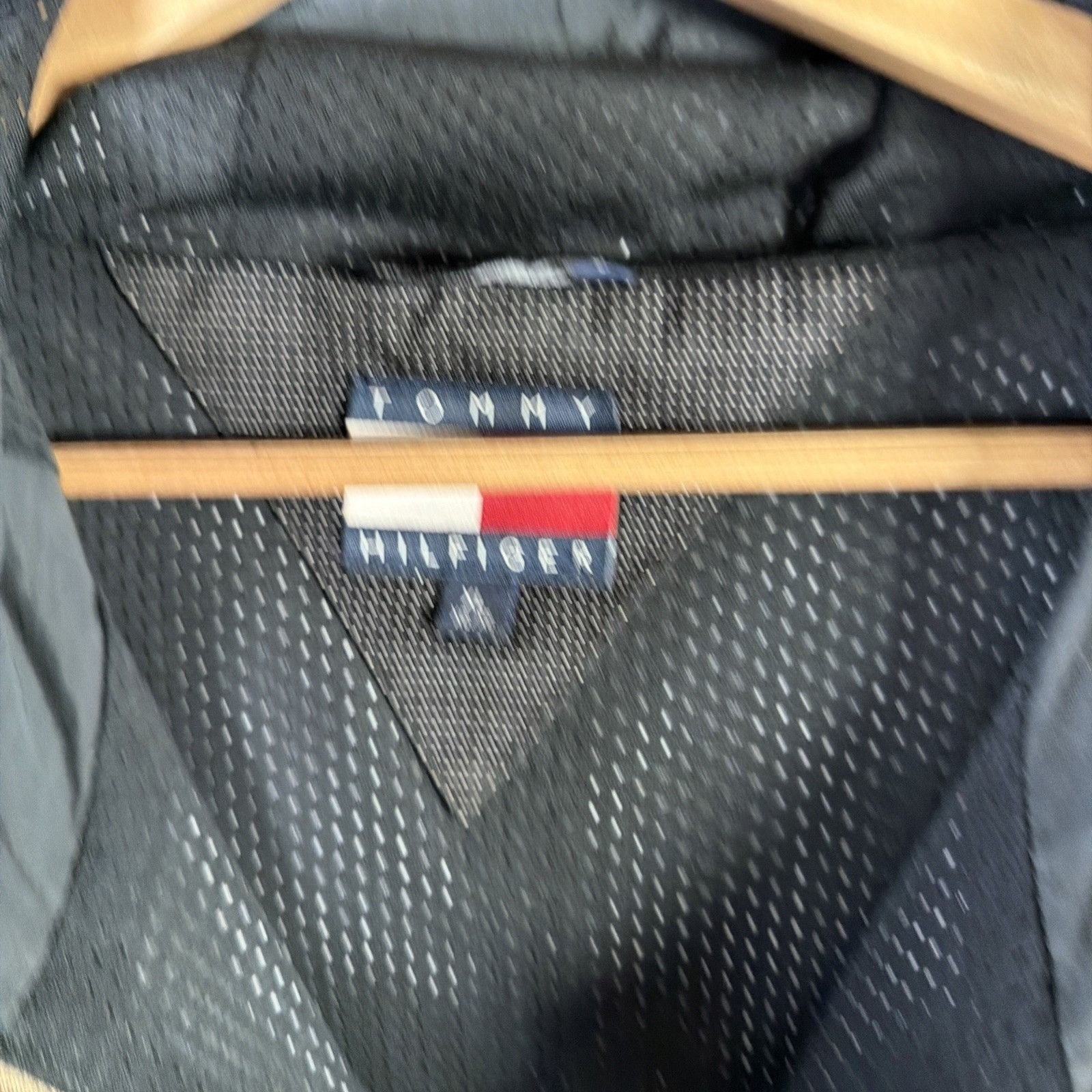 Tommy Hilfiger Vintage Tommy Hilfiger Jacket XL 90s Black Retro Gorpcore Size US XL / EU 56 / 4 - 5 Thumbnail