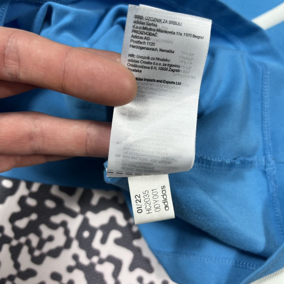 Adidas Vintage Y2K Adidas Retro V Neck Cropped T-shirt 90s Style Size S / US 4 / IT 40 - 11 Thumbnail