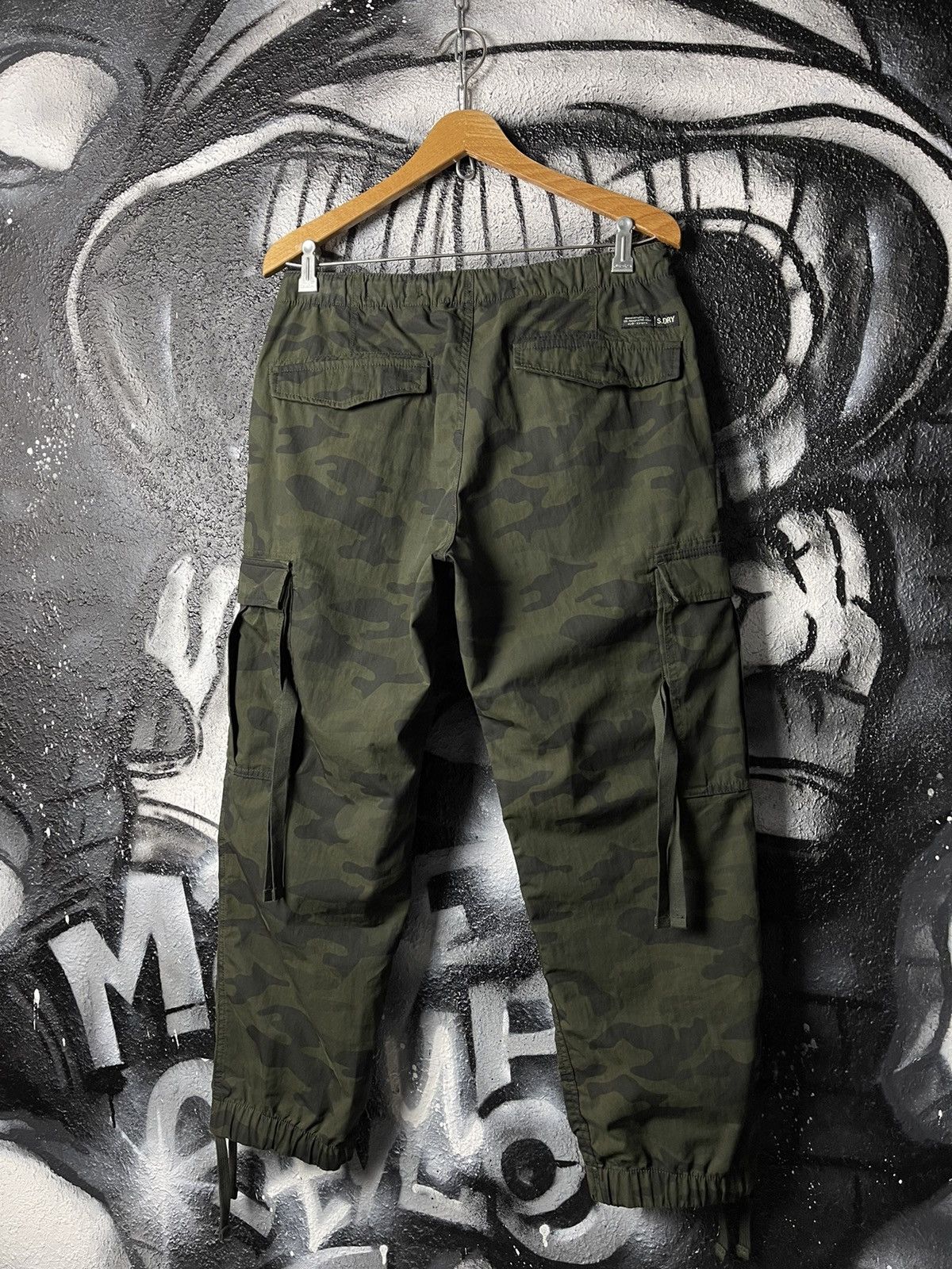 Superdry Y2K SuperDry Grip Camo Parachute Cargo Pants Women’s Size S/M Size 30" / US 8 / IT 44 - 1 Thumbnail
