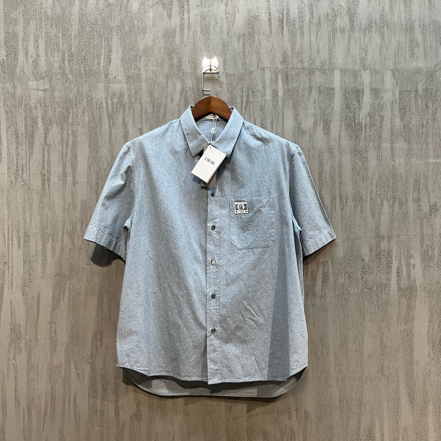 Dior Dior Logo Patch Short Sleeve Shirt Size L Size US L / EU 52-54 / 3 - 1 Thumbnail