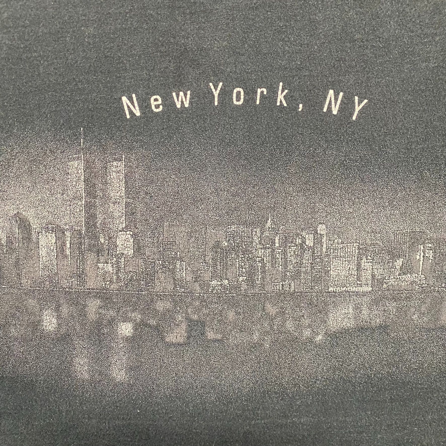 Fruit Of The Loom Vintage Y2K New York Skyline Essential Sun Faded Tourist Tee Size US L / EU 52-54 / 3 - 3 Thumbnail