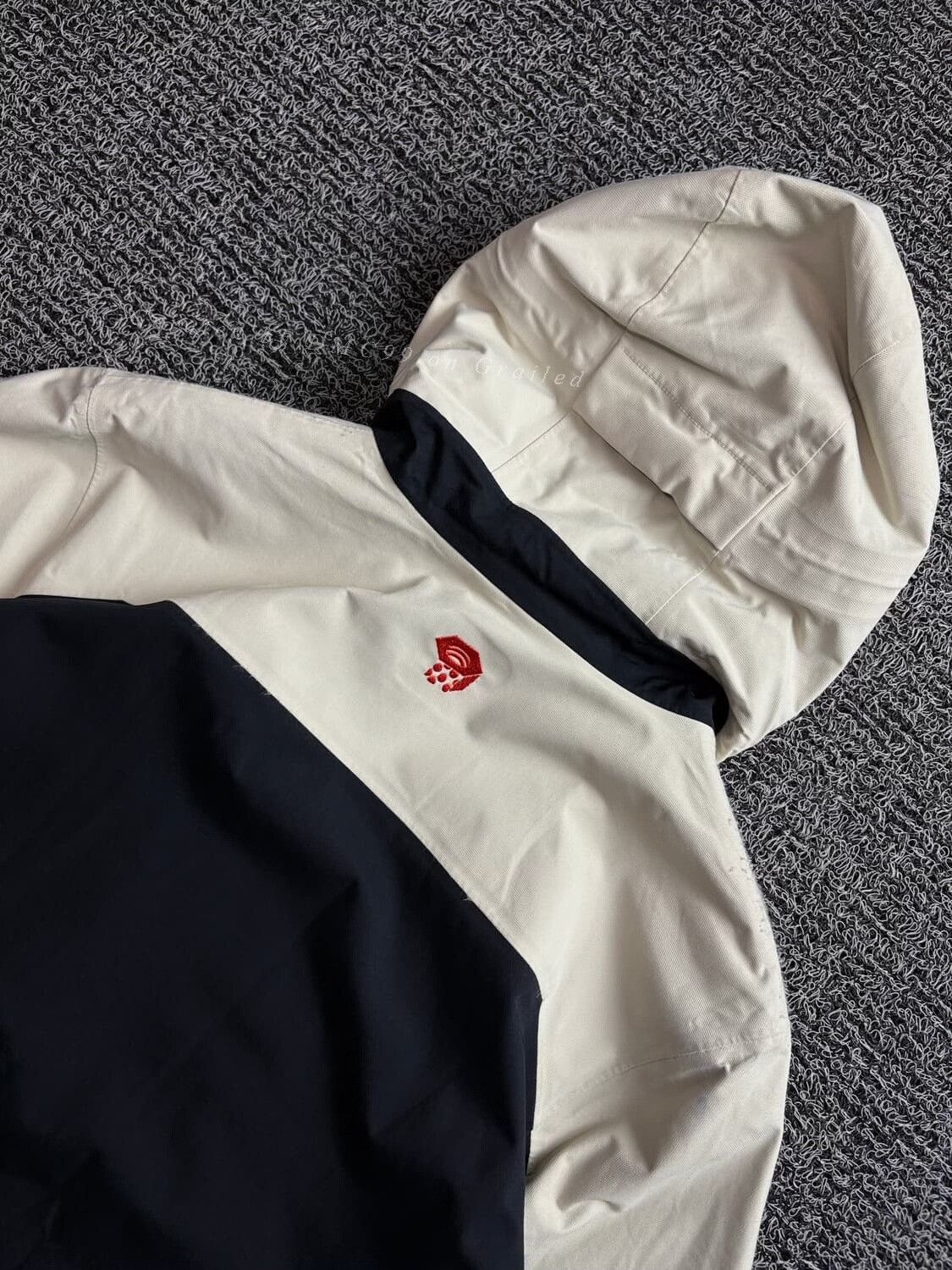 Mountain Hardwear Mountain Hardwear Vintage Functional Jacket Size US XL / EU 56 / 4 - 1 Thumbnail