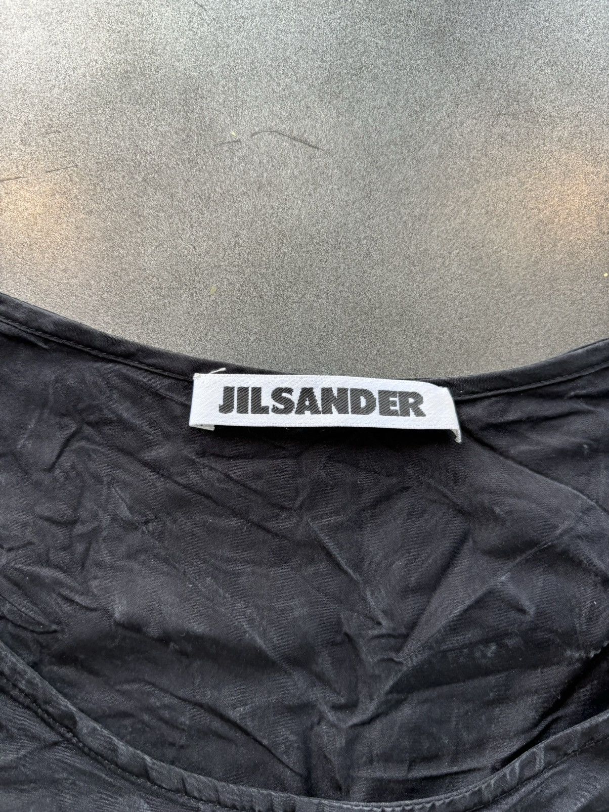 Designer × Jil Sander × Vintage Vintage Jil Sander Tank Top Crinkle Silk Vest Blouse Plisse Size XS / US 0-2 / IT 36-38 - 4 Thumbnail