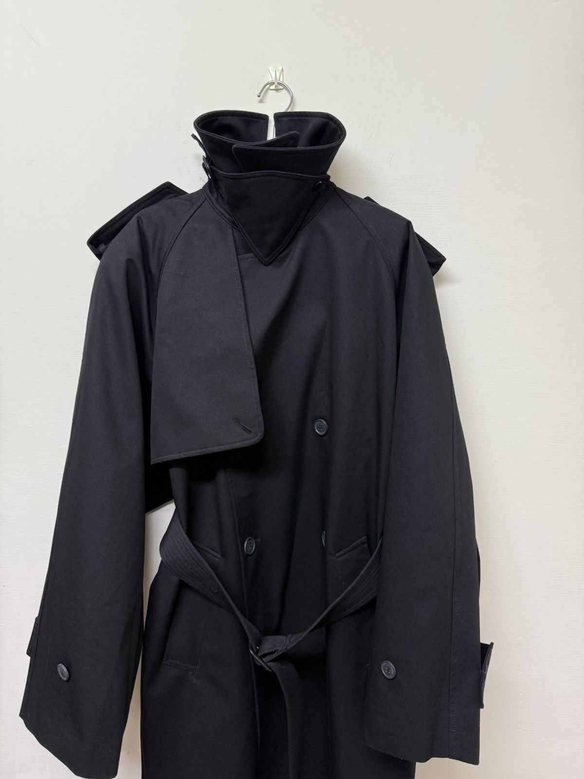 Phoebe Philo Phoebe philo Long Raglan Trench with Padded Shoulder Jacket Size M / US 6-8 / IT 42-44 - 3 Thumbnail