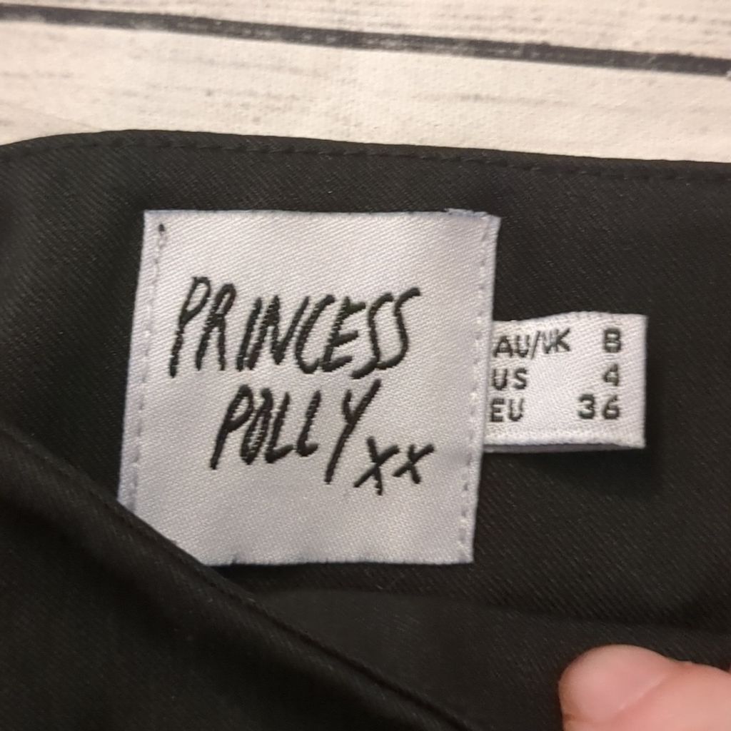 PRINCESS POLLY Princess Polly Black Huxley crop top size 4 Size S / US 4 / IT 40 - 2 Thumbnail