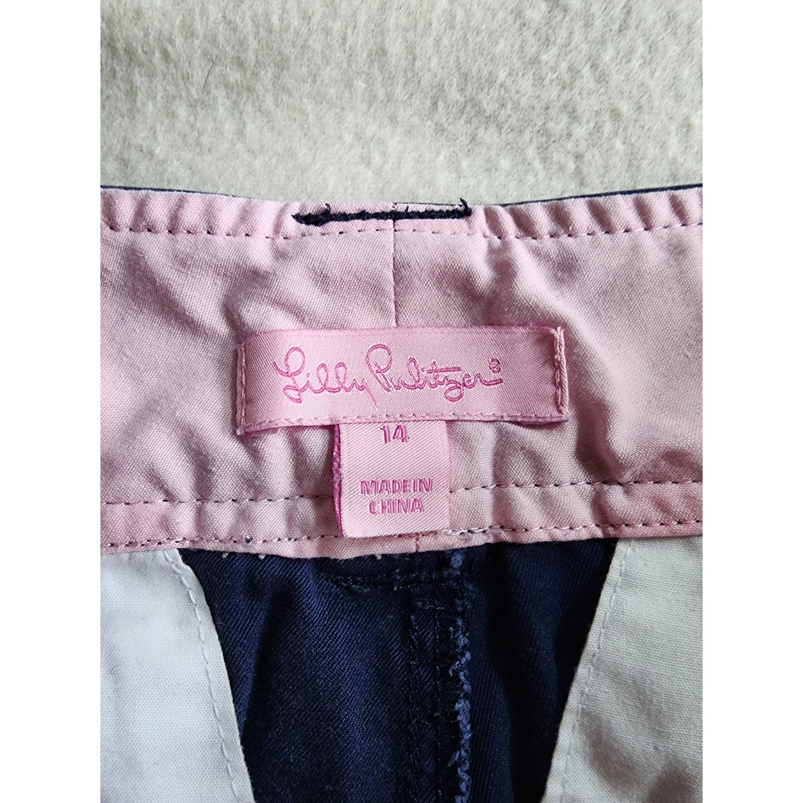 Lilly Pulitzer Lilly Pulitzer Navy Blue Bermuda Shorts Size 14 Chino Preppy Size 33" - 3 Thumbnail