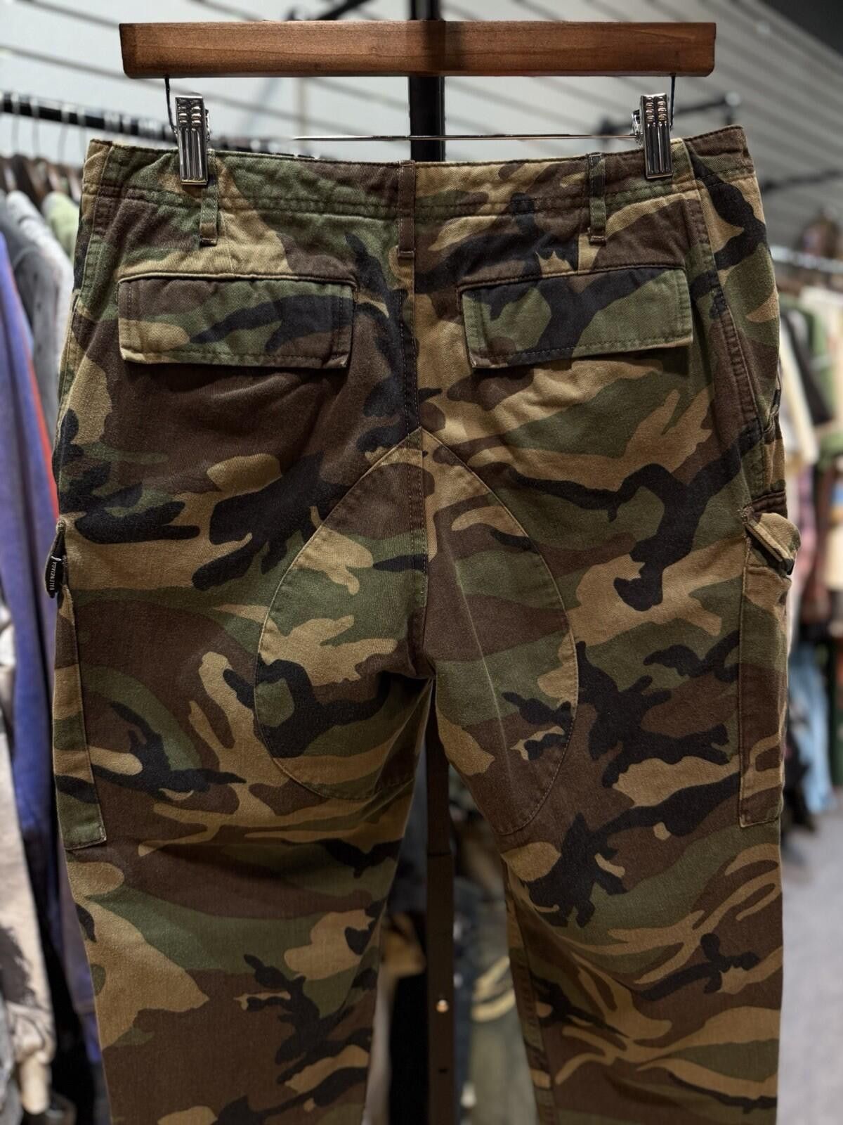Balenciaga Balenciaga Cargo Pants Mens 48 Camo 100% Authentic Rare Size US 44 / EU 60 - 8 Thumbnail
