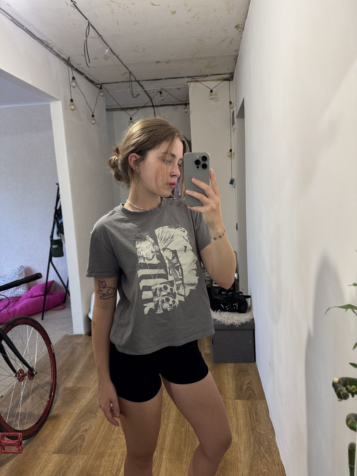 Nirvana NIRVANA KURT COBAIN Y2K AVANT GARDE CROPPED TOP TEE Size S / US 4 / IT 40 - 4 Thumbnail