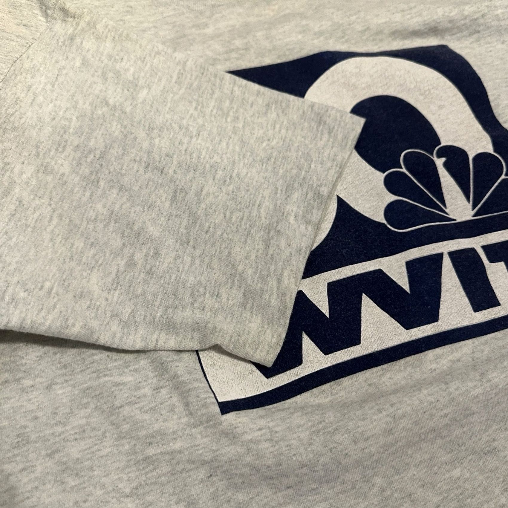 Vintage VINTAGE NBC WVIT T Shirt XL Gray 90s Single Stitch Television Station Mens Size US XL / EU 56 / 4 - 4 Thumbnail