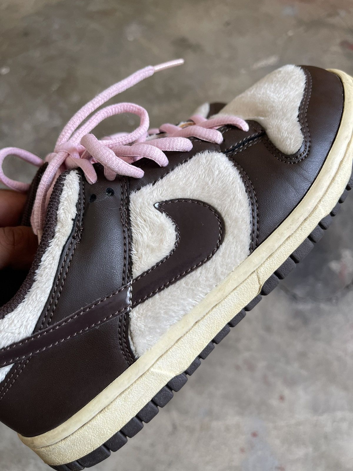Nike 2009 Nike Dunk Low GS Teddy Bear Japan Exclusive Size US 6 / IT 36 - 3 Thumbnail