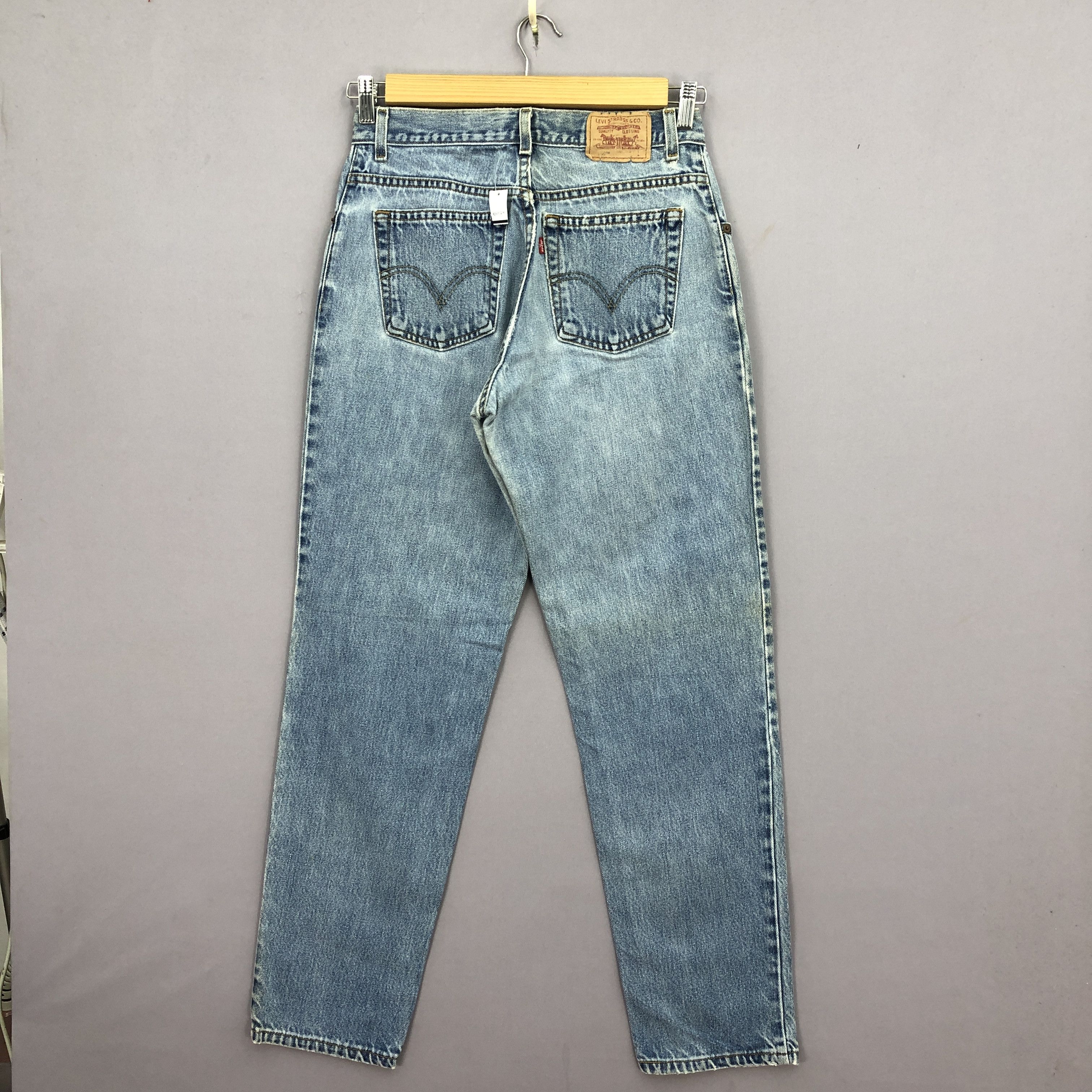 Levi's Vintage Levis 550 Lightwash Jeans Levi's Faded Denim BS47164 Size 28" / US 6 / IT 42 - 2 Thumbnail