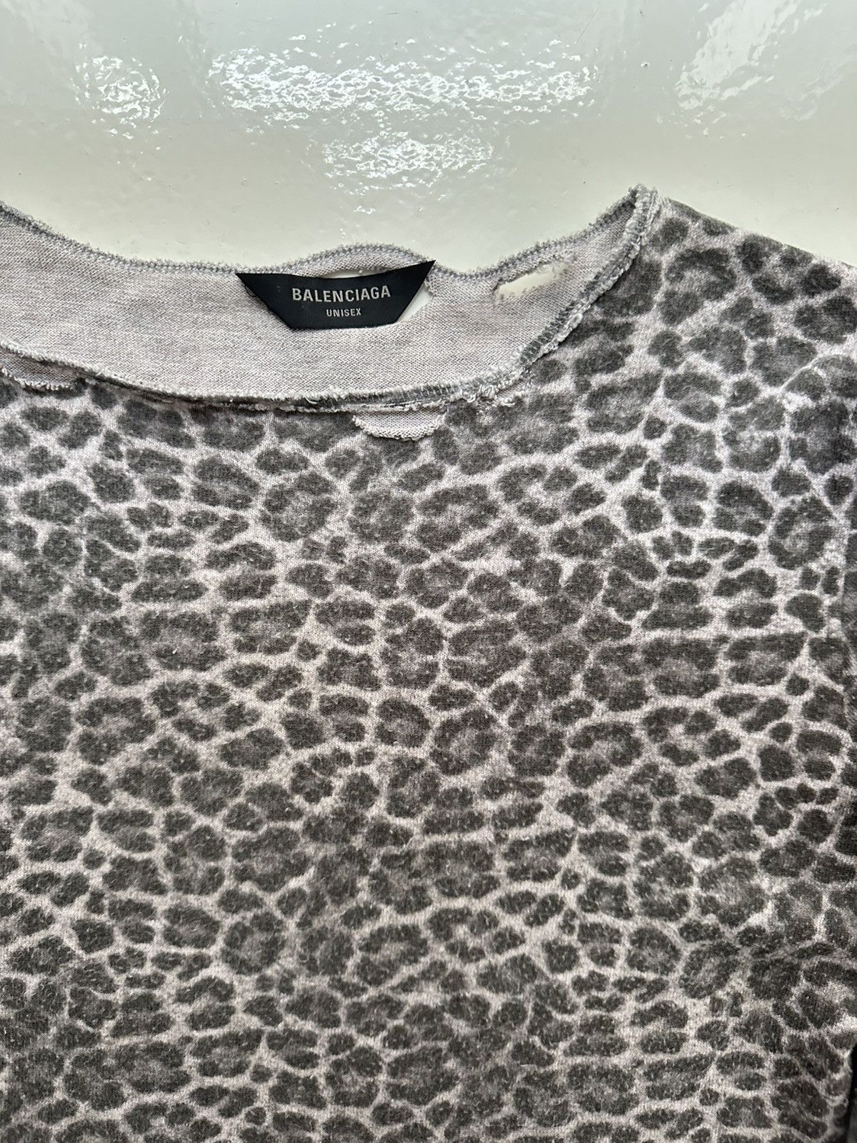 Balenciaga Balenciaga leopard top RARE size XL Size US XL / EU 56 / 4 - 2 Thumbnail