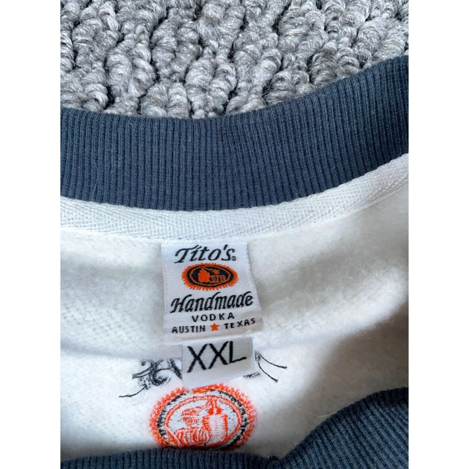 Vintage Tito's Vodka Embroidered Sweatshirt Adult 2XL White Geometric Pattern Texas Size US XXL / EU 58 / 5 - 3 Thumbnail