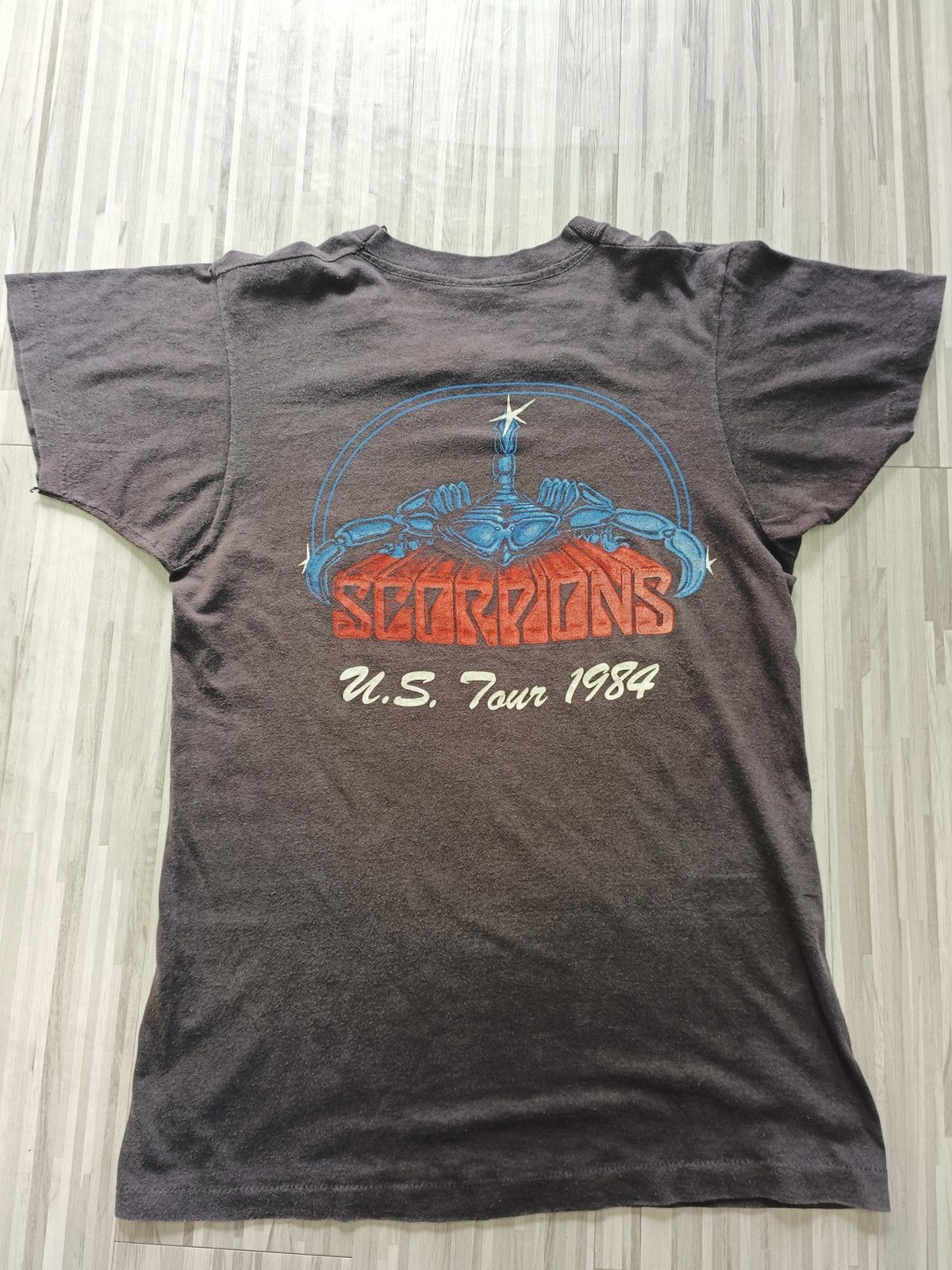 Band Tees × Vintage 1984 Vintage Scorpions Band Tshirt Size US S / EU 44-46 / 1 - 2 Thumbnail