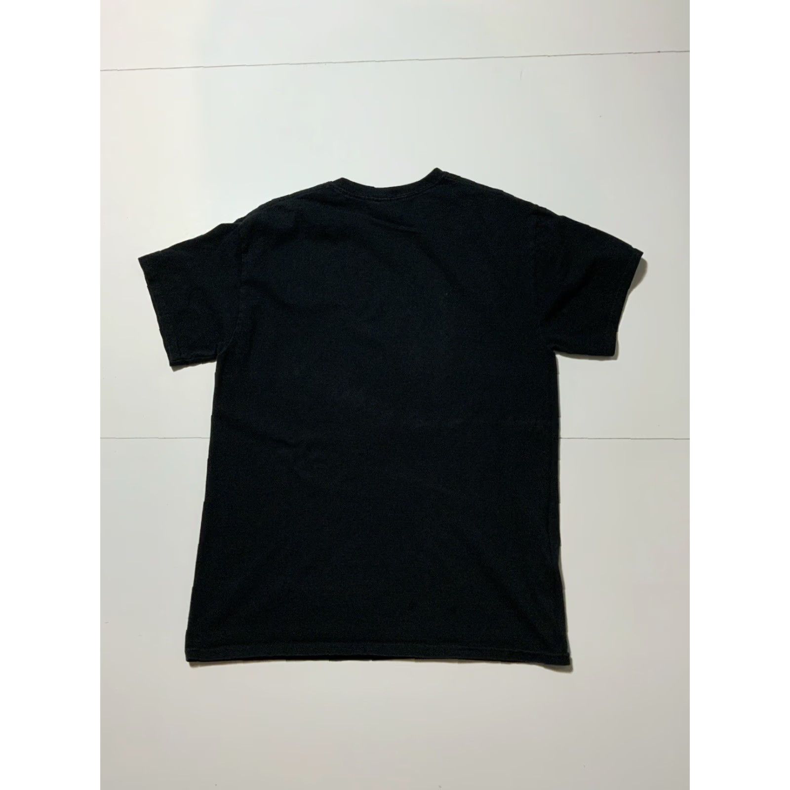 Vintage VINTAGE 88 Rising X Sorayama Head In The Clouds HITC II Black Graphic S/S T-Shirt Sz. M Mens Medium Graphic, Black Size US M / EU 48-50 / 2 - 2 Thumbnail