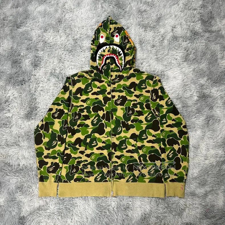 Bape BAPE Green Camo Shark Zip Hoodie. Size US XXL / EU 58 / 5 - 1 Thumbnail