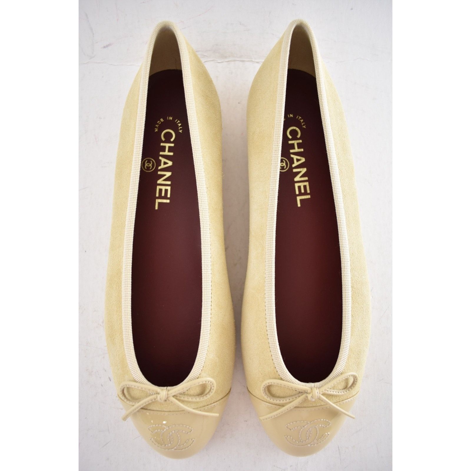 Chanel Chanel Beige Suede Patent CC Bow Tie Ballet Flat 41 Size US 10 / IT 40 - 14 Thumbnail