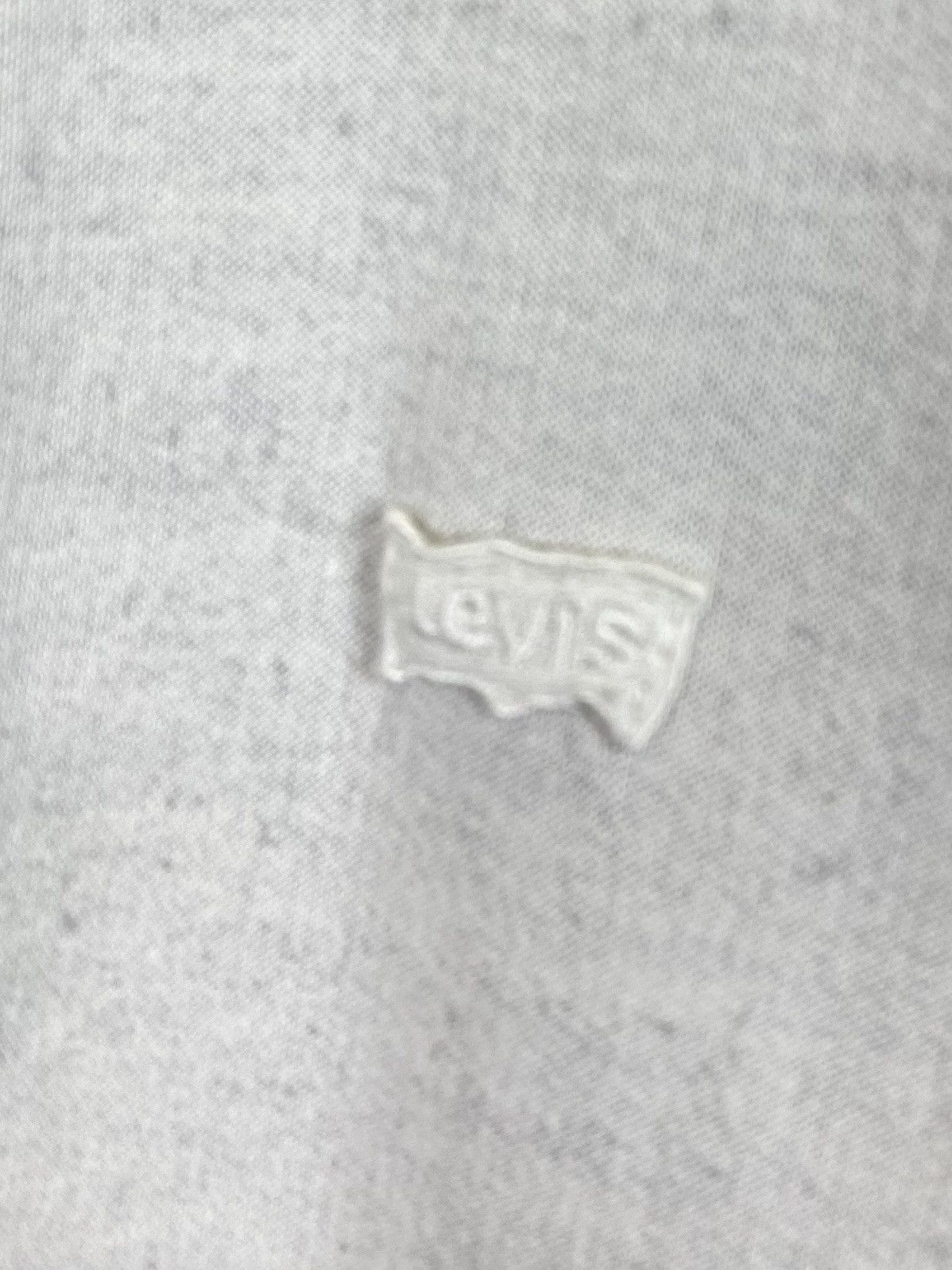 Levi's Vintage 80’s Levi’s Cardigan V-Neck Men’s Size S White Top Size US S / EU 44-46 / 1 - 3 Thumbnail
