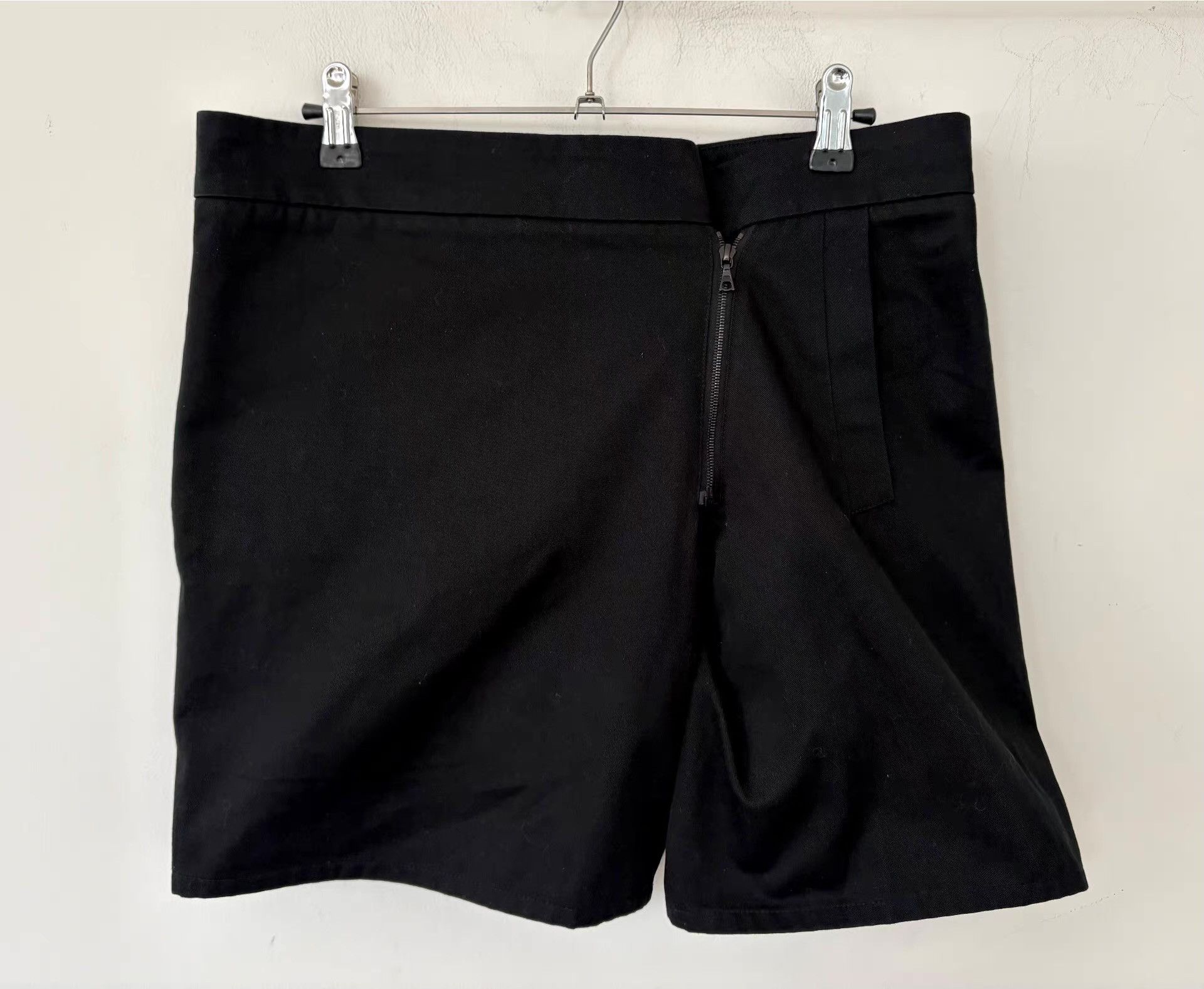 Bless Bless Men's Multi-Zip Shorts Ｑ21 Size US 34 / EU 50 - 2 Thumbnail