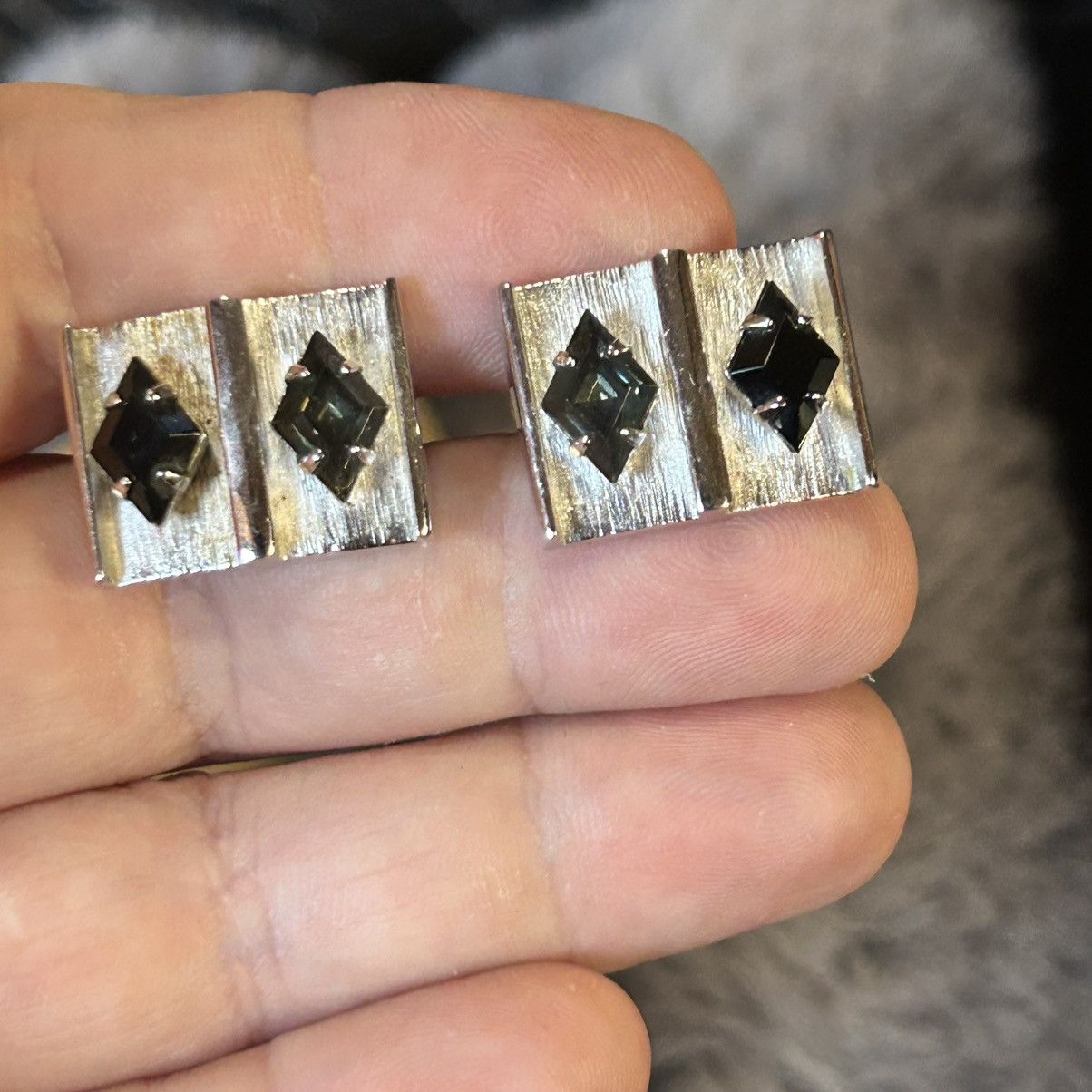 Vintage Vintage gentlemen’s smoky gray glass stone tilt cuff links Size ONE SIZE - 6 Thumbnail