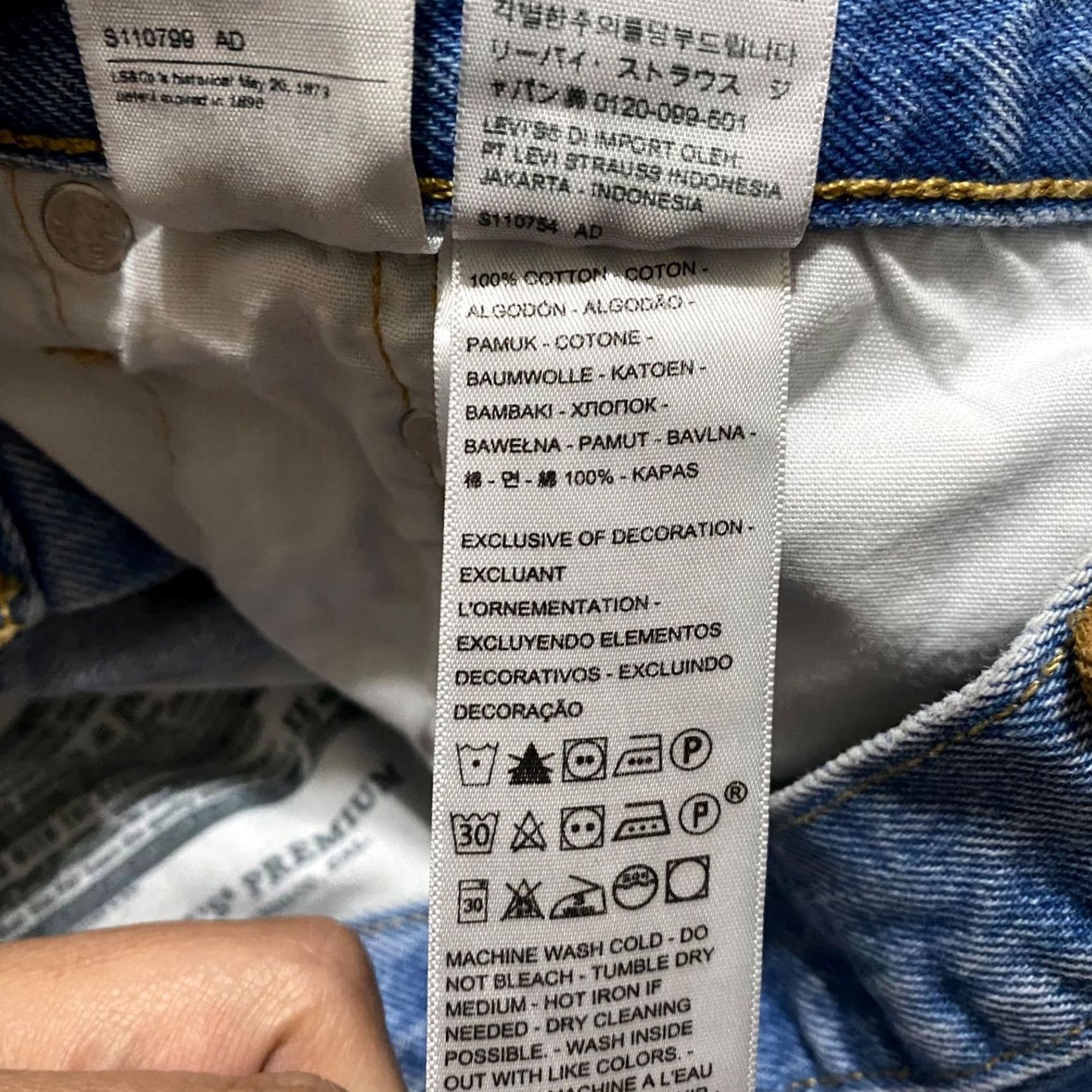 Levi's Levi's 31 Jeans Shorts Blue Denim Medium Wash Cut-Off Button Fly Regular Size 31 Womens Size 24" / US 00 / IT 34 - 4 Thumbnail