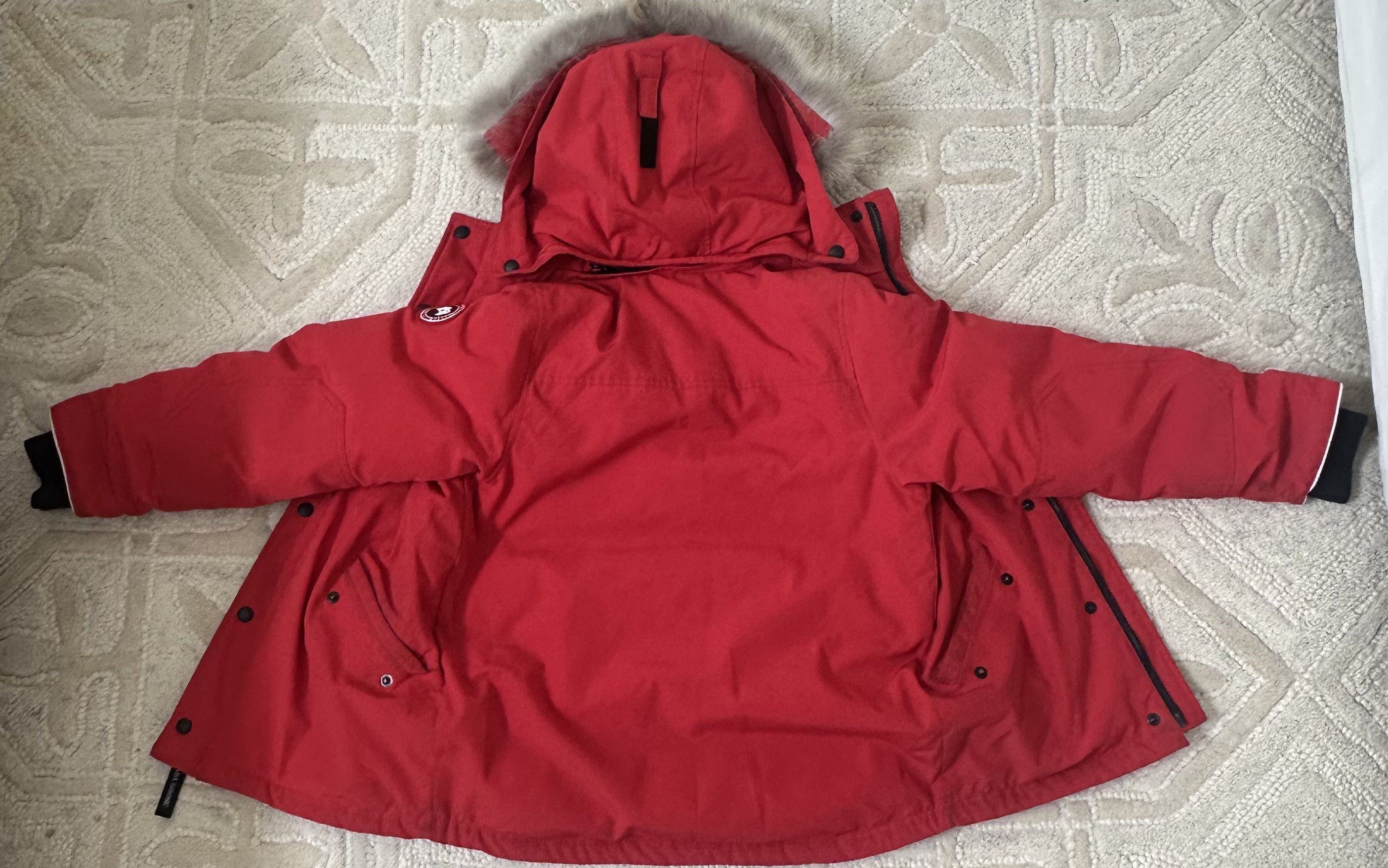 Canada Goose Canada Goose Youth Logan Parka M/M (10–12). Size US M / EU 48-50 / 2 - 1 Thumbnail