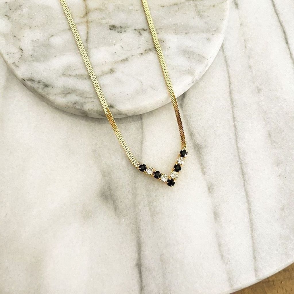 Vintage Vintage Crystal Station Necklace Black Clear Crystal Gold Size ONE SIZE - 1 Thumbnail