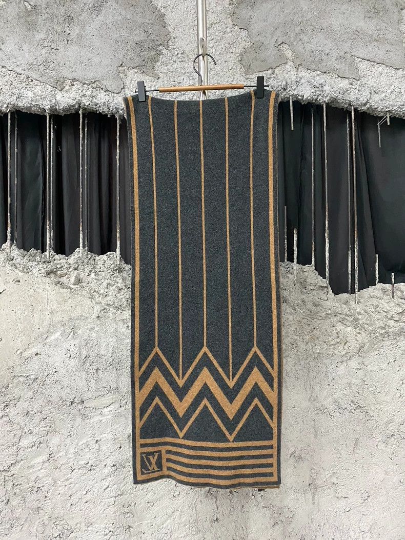 Louis Vuitton Louis Vuitton scarf Size ONE SIZE - 2 Thumbnail