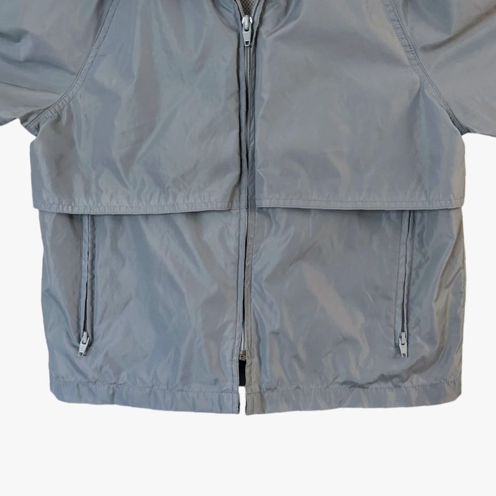 Eddie Bauer VINTAGE Eddie Bauer Windbreaker Jacket Blue Women's Small Zip Full Zip Hooded Pockets Lightweight All Seasons Outdoors Size S / US 4 / IT 40 - 6 Thumbnail