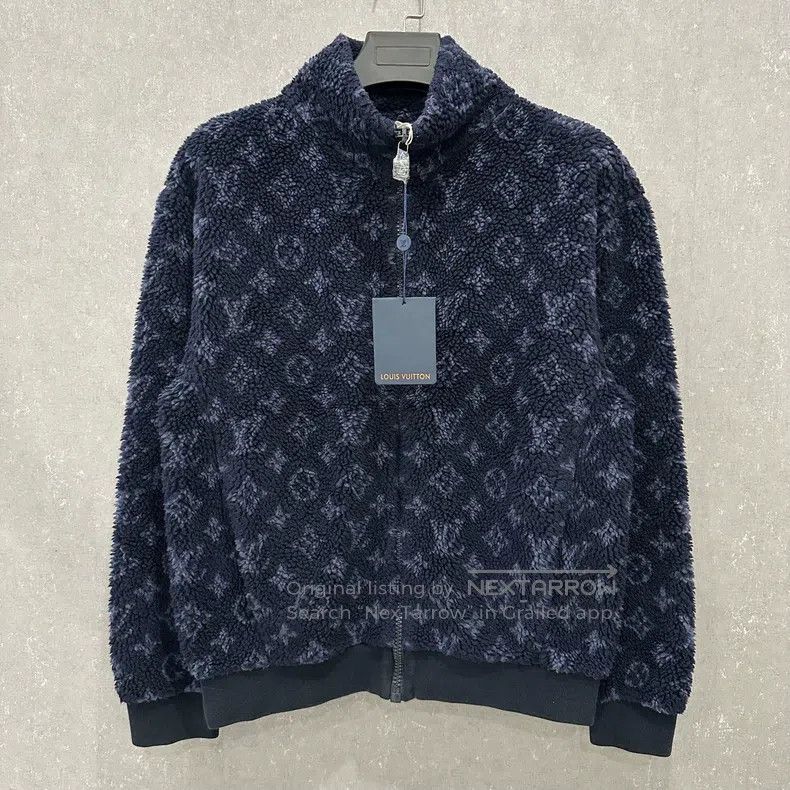 Louis Vuitton Louis Vuitton Full-print polar fleece teddy zip jacket Size US S / EU 44-46 / 1 - 1 Thumbnail