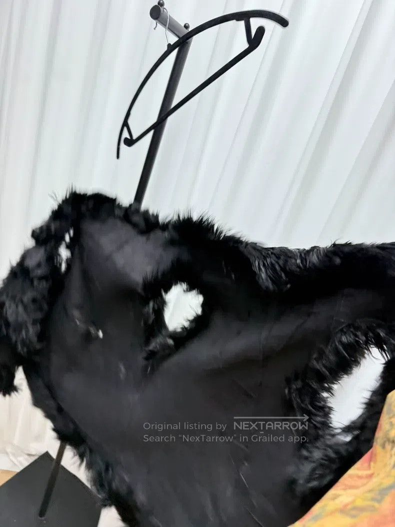 Ann Demeulemeester Ann Demeulemeester Size S fur paneled three-hole vest cape Size S / US 4 / IT 40 - 5 Thumbnail