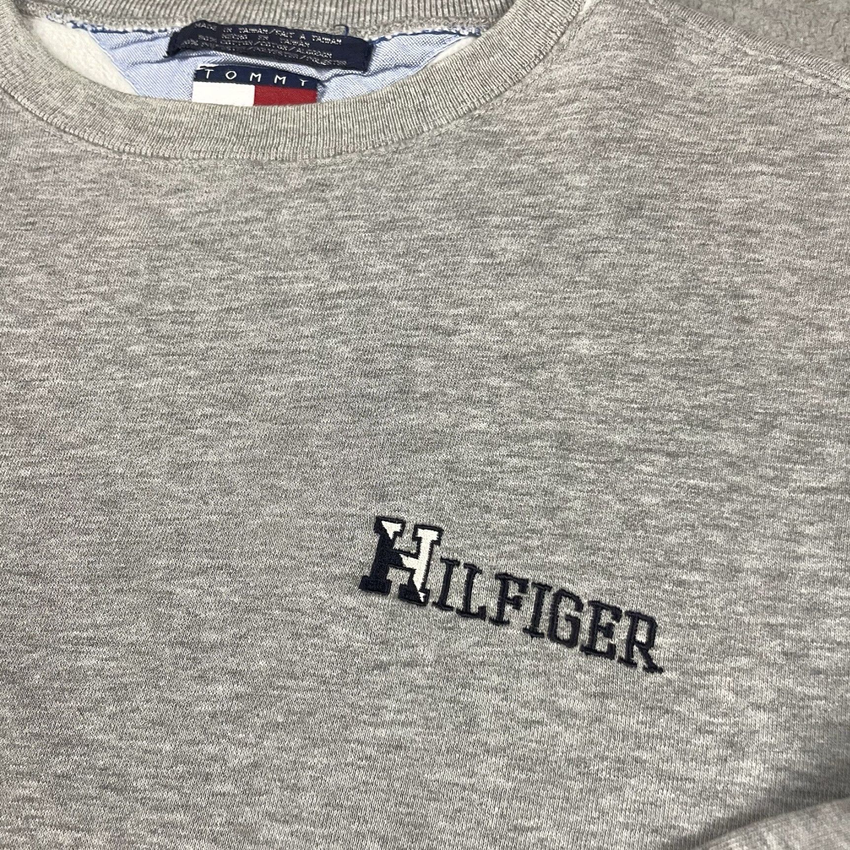 Tommy Hilfiger VINTAGE Tommy Hilfiger Sweatshirt Men’s S Gray Athletic Pullover Sports All Seasons Heavyweight Embroidered Size US S / EU 44-46 / 1 - 3 Thumbnail