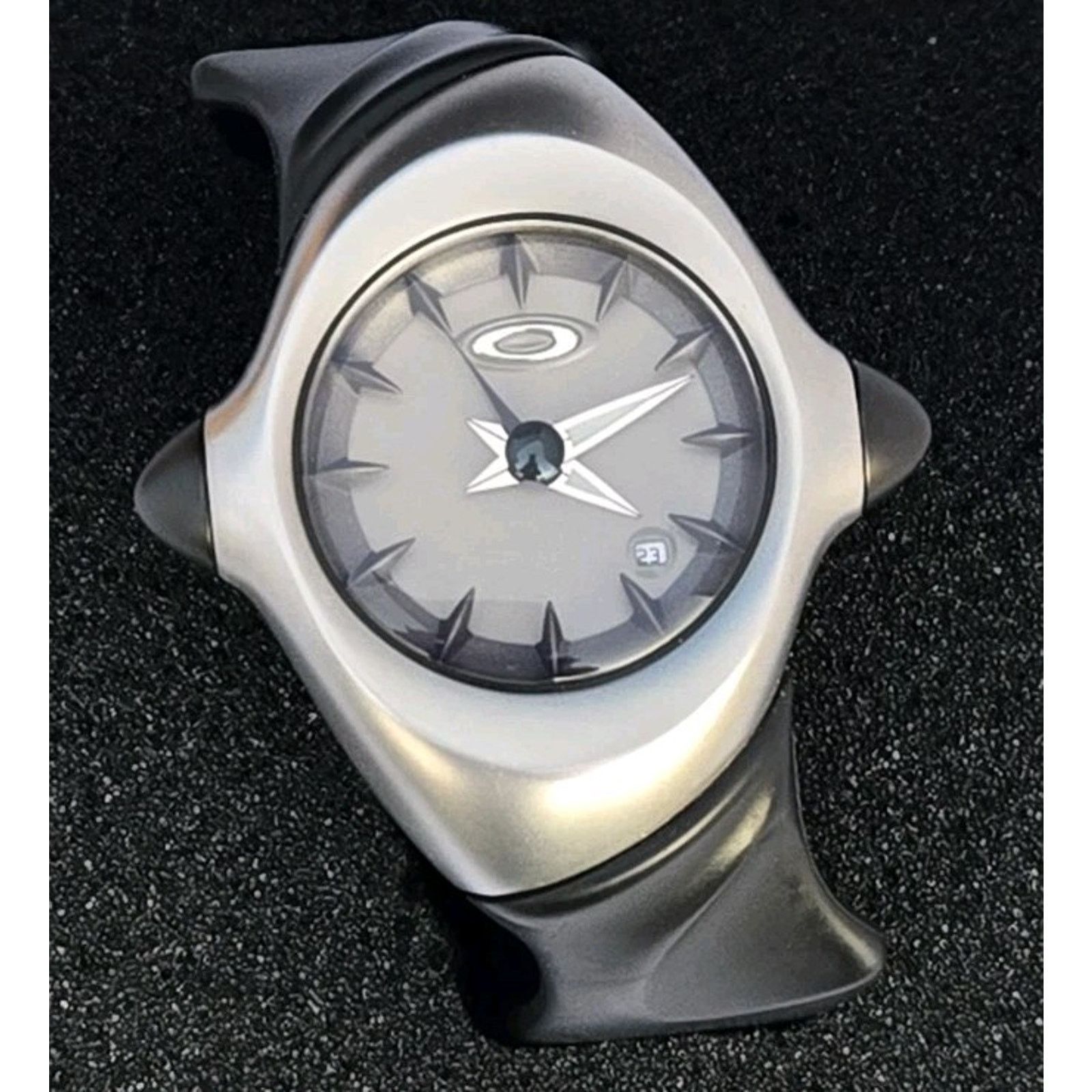 Oakley Y2K Opium Oakley Blade Watch Silver Polished Steel Chrome