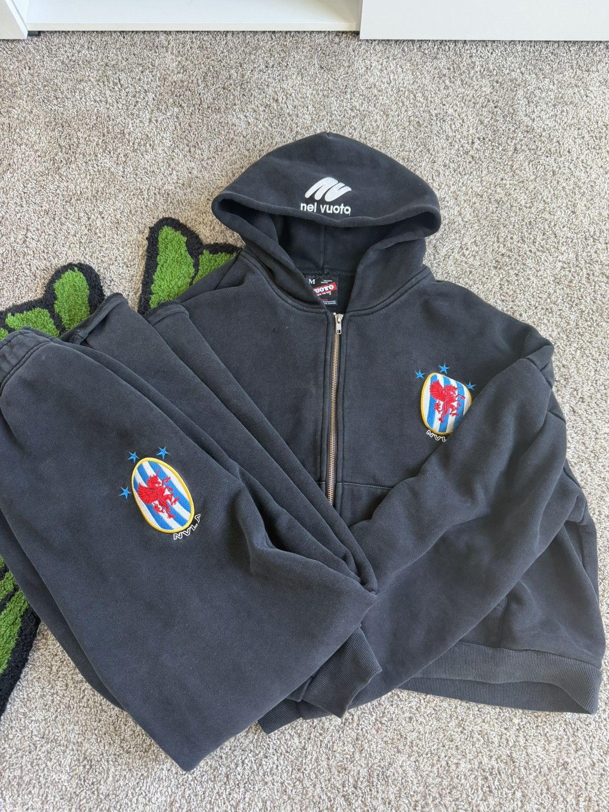 Other nel vuoto set Size US M / EU 48-50 / 2 - 1 Thumbnail