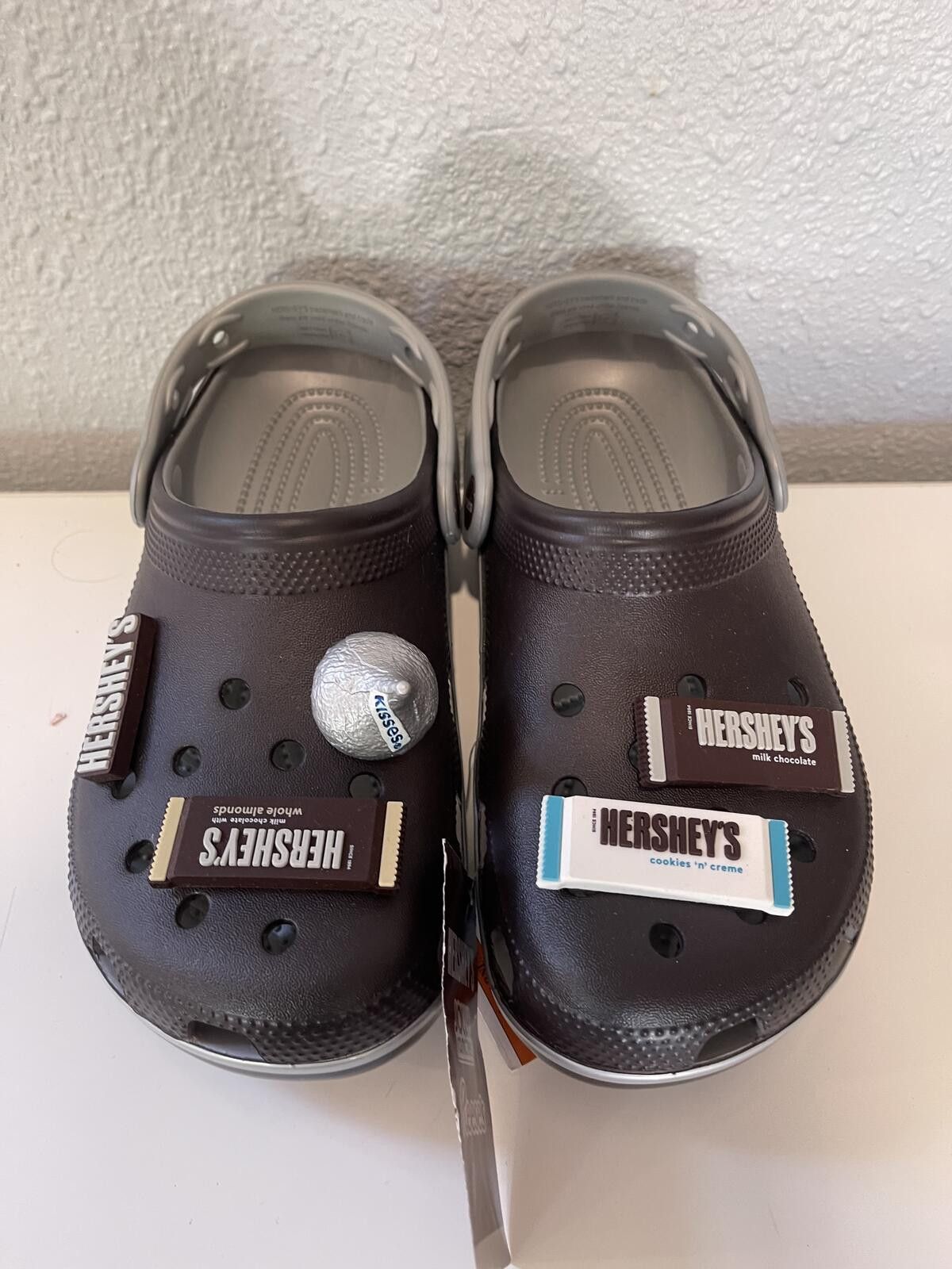 Crocs Crocs Hershey's Classic Clog Shoes Brown Size 8 Size US 7 / IT 37 - 2 Thumbnail