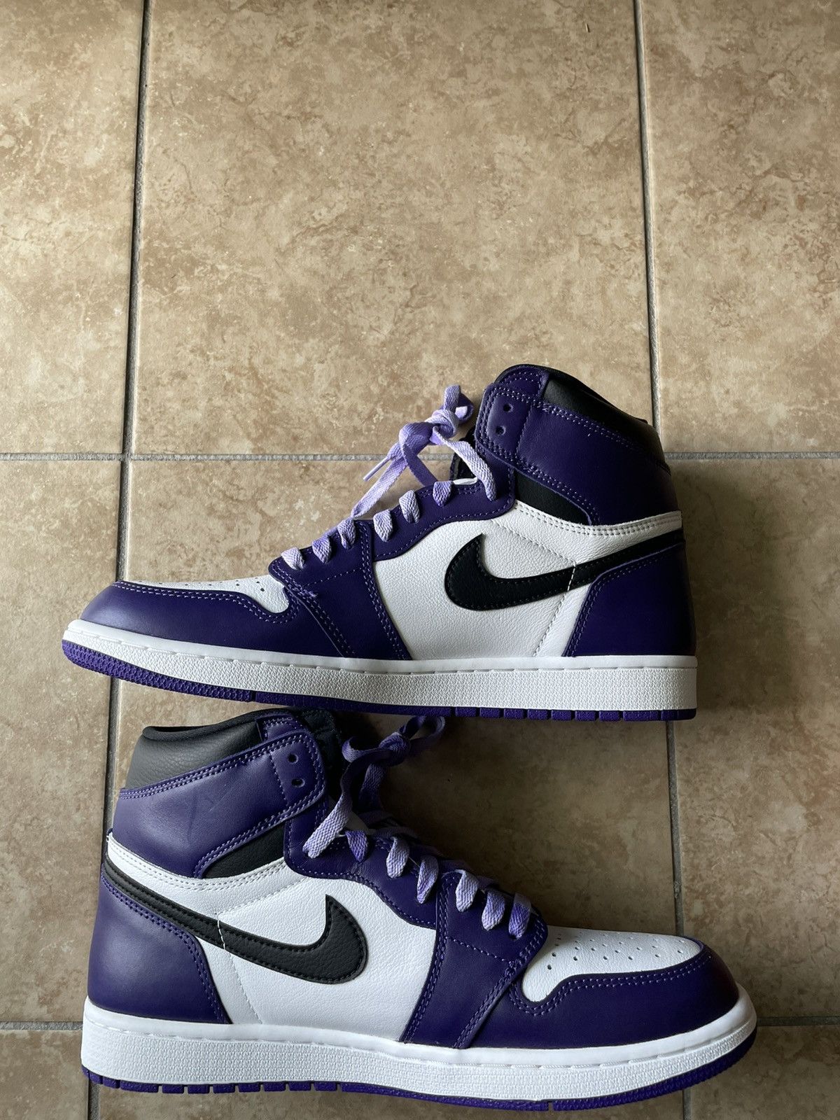 Jordan Brand AIR JORDAN 1 RETRO HIGH OG/ COURT PURPLE Size US 10.5 / EU 43-44 - 2 Thumbnail
