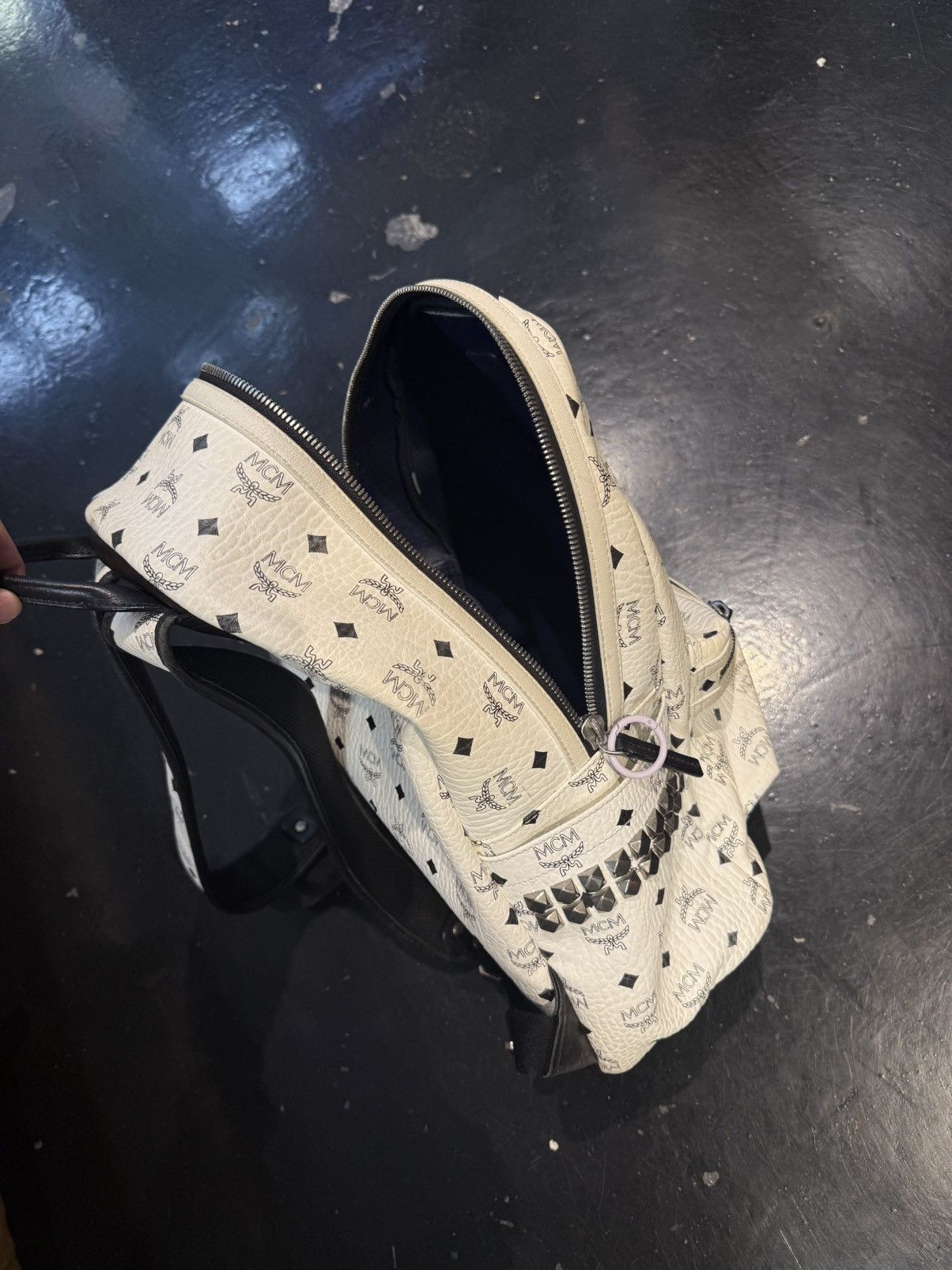 MCM Mcm white studded backpack Size ONE SIZE - 3 Thumbnail
