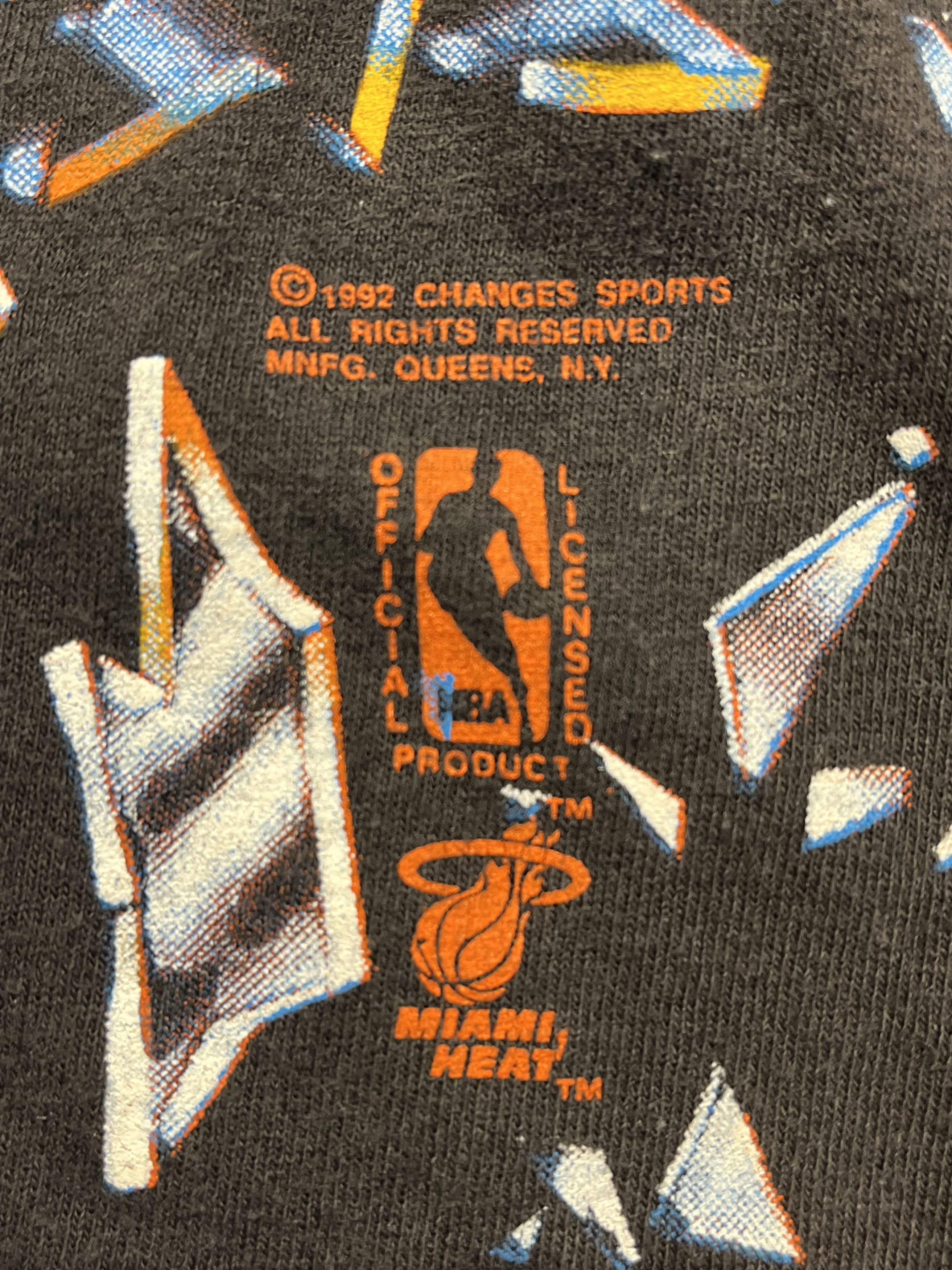 Changes × Vintage Vintage 1992 Miami Heat Shattered Backboard Tee Size M Size US M / EU 48-50 / 2 - 6 Thumbnail