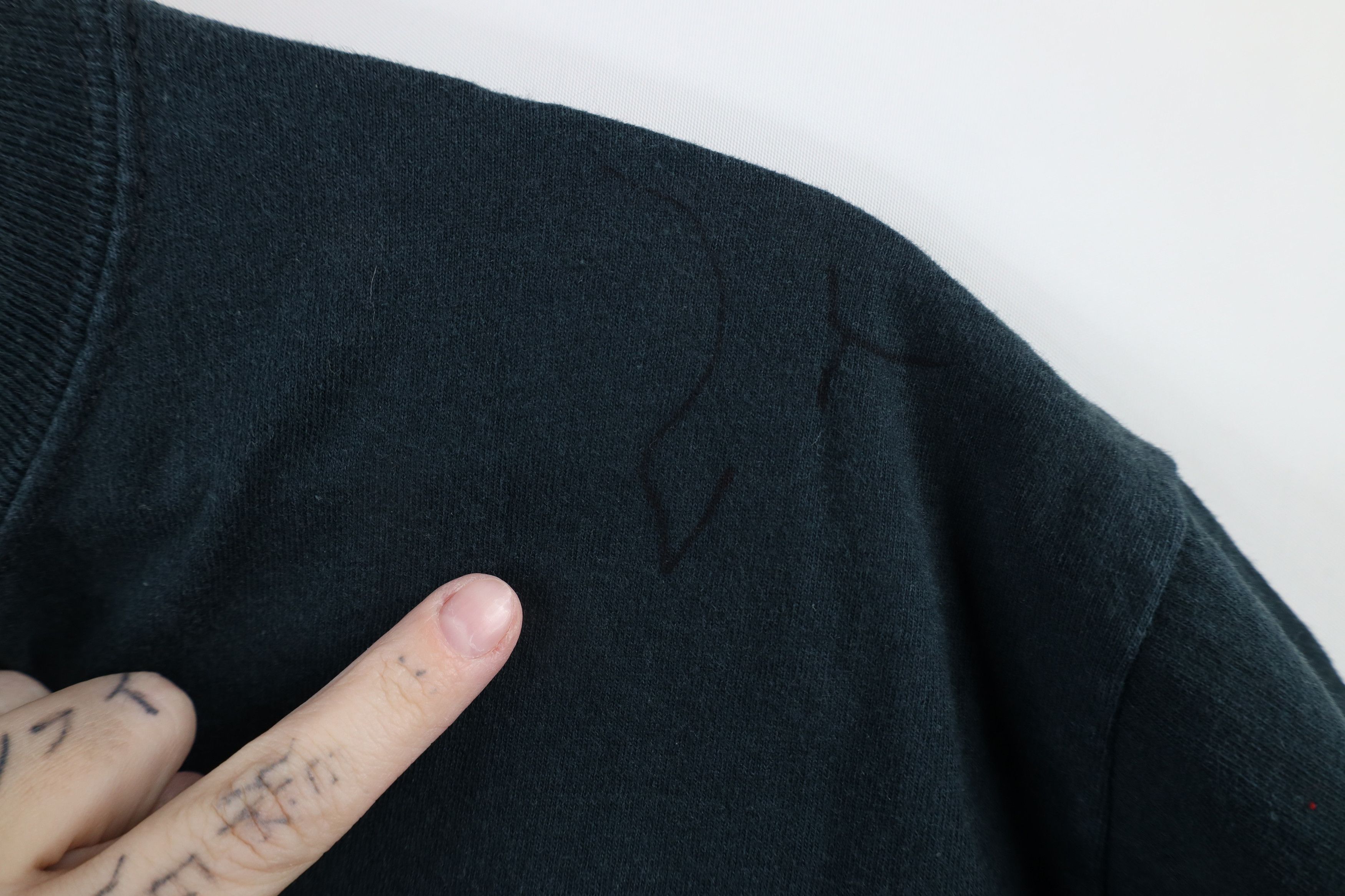 Russell Athletic × Vintage Vintage 90s Russell Athletic Short Sleeve T-Shirt Black USA Size US L / EU 52-54 / 3 - 5 Thumbnail