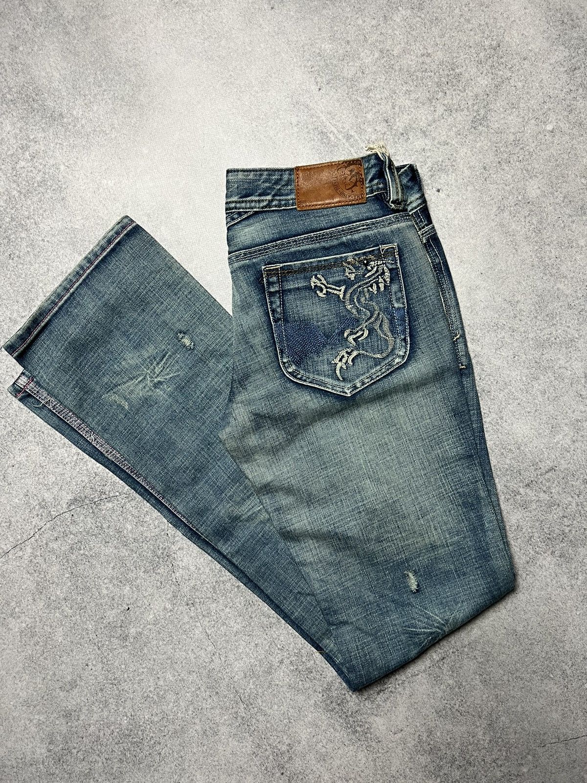 Diesel Vintage Diesel Rhinestones Distressed Mudwash Dragon Jeans Size 27" / US 4 / IT 40 - 7 Thumbnail