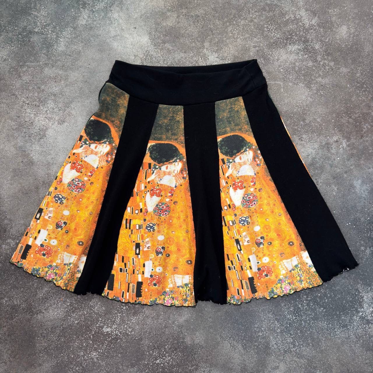20471120 × Japanese Brand Vintage Art Printed Y2K A-Line Skirt Size 28" / US 6 / IT 42 - 1 Thumbnail