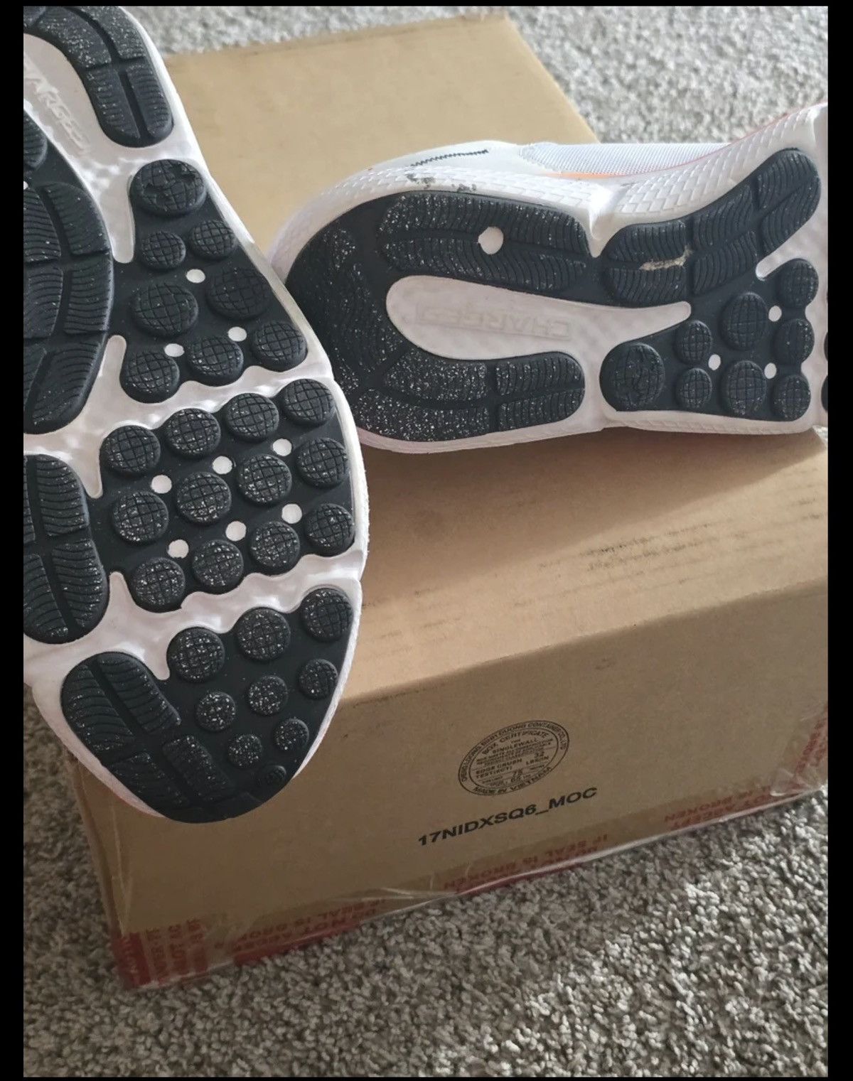 Under Armour Under Armour Charged Assert 10 Athletic Sneakers Size 13 Size US 13 / EU 46 - 3 Thumbnail