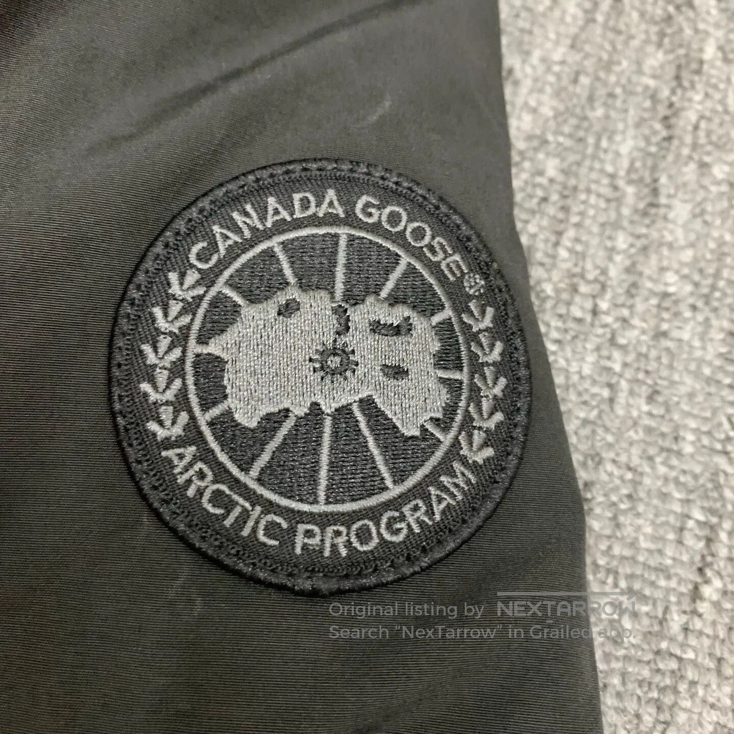 Canada Goose Canada Goose Black Down Jacket Size S. Size US S / EU 44-46 / 1 - 8 Thumbnail