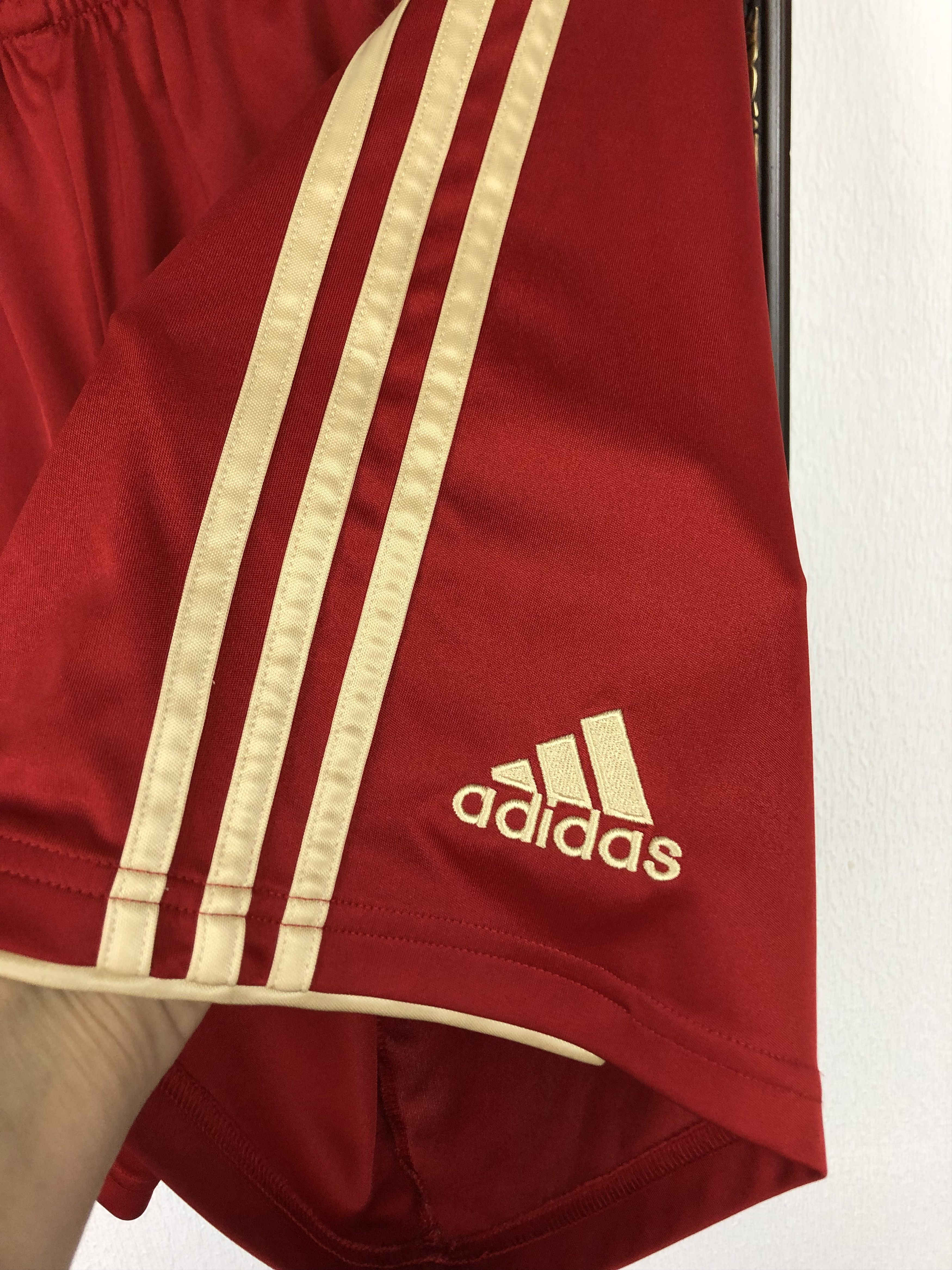 Adidas Vintage Adidas Bayern Munich Football Shorts Soccer M Size US 32 / EU 48 - 3 Thumbnail
