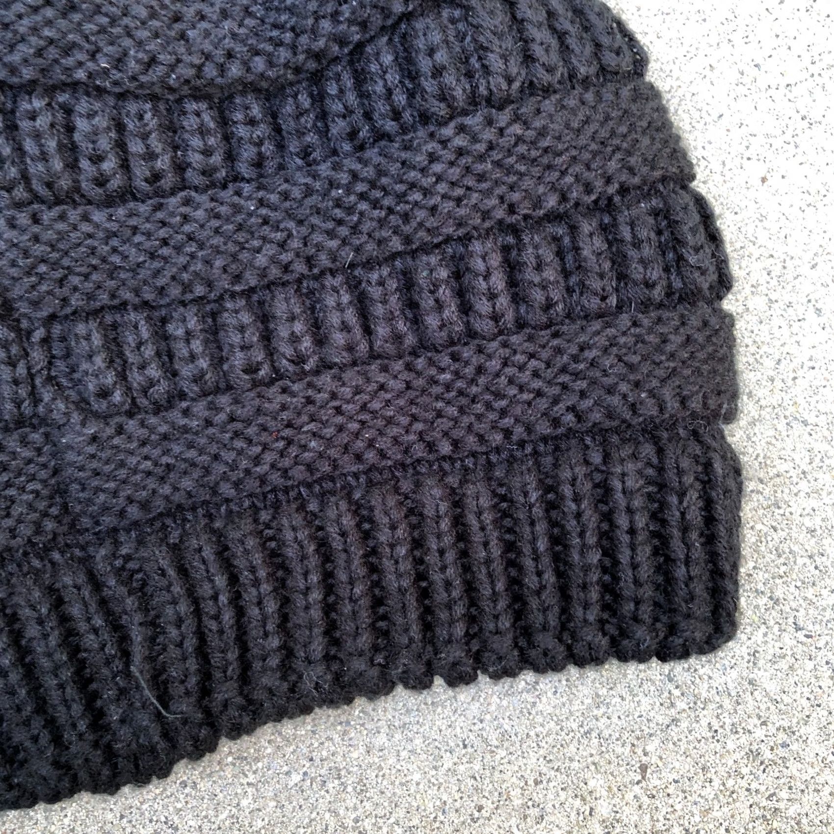 Vintage LVAIZ Satin Lined Knit Beanie Women's One Size Black Hat Cap Size ONE SIZE - 3 Thumbnail