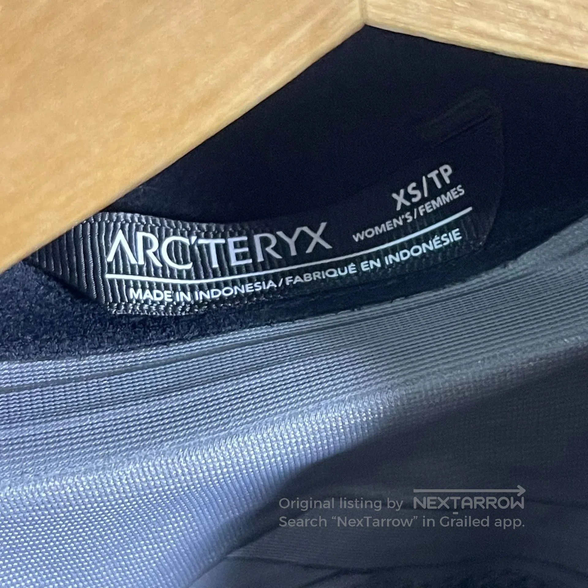 Arc'teryx Arcteryx Women's Hooded Drawstring Windbreaker. Size XS / US 0-2 / IT 36-38 - 4 Thumbnail