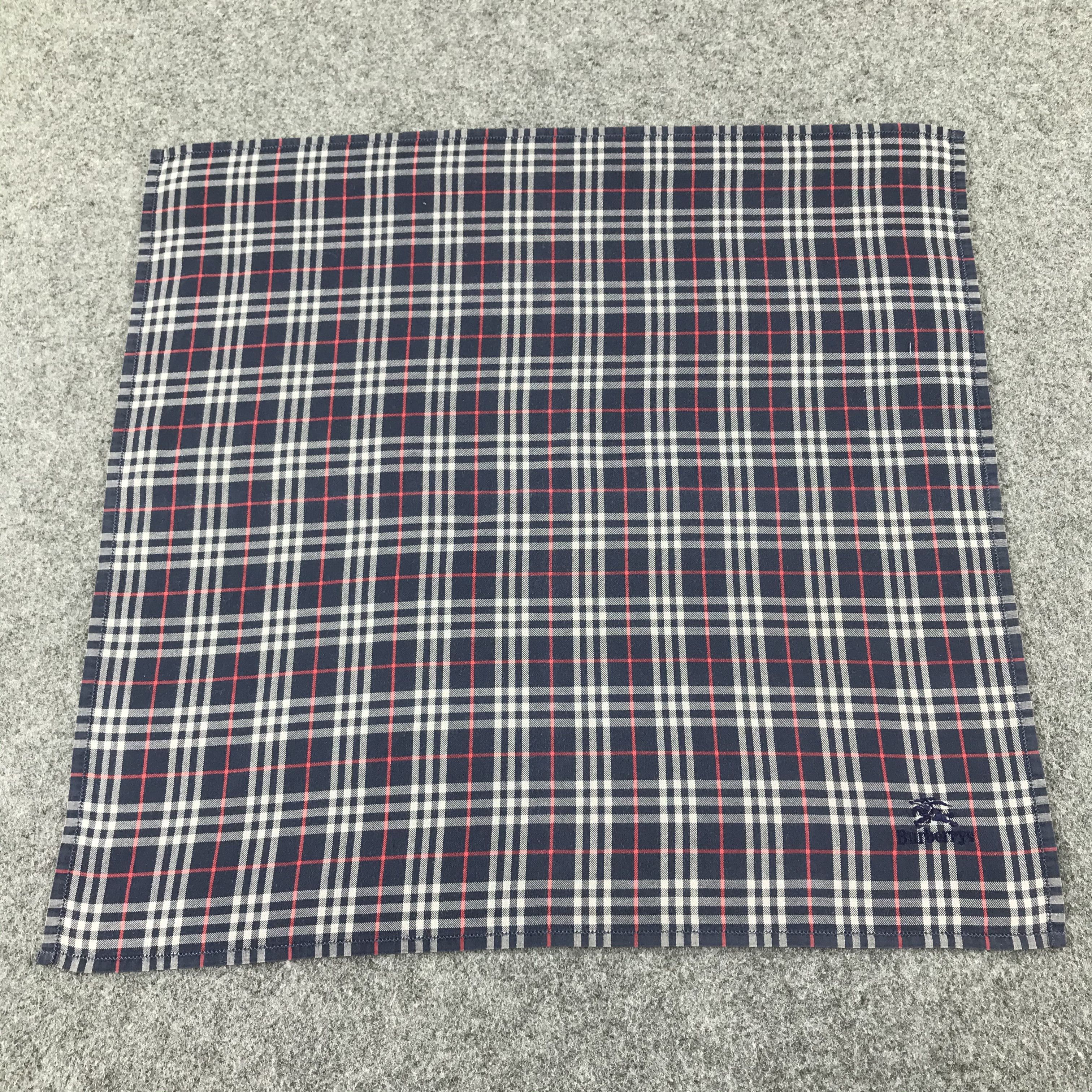 Burberry Burberrys Nova Check Handkerchief Neckerchief Bandana H327 Size ONE SIZE - 1 Thumbnail