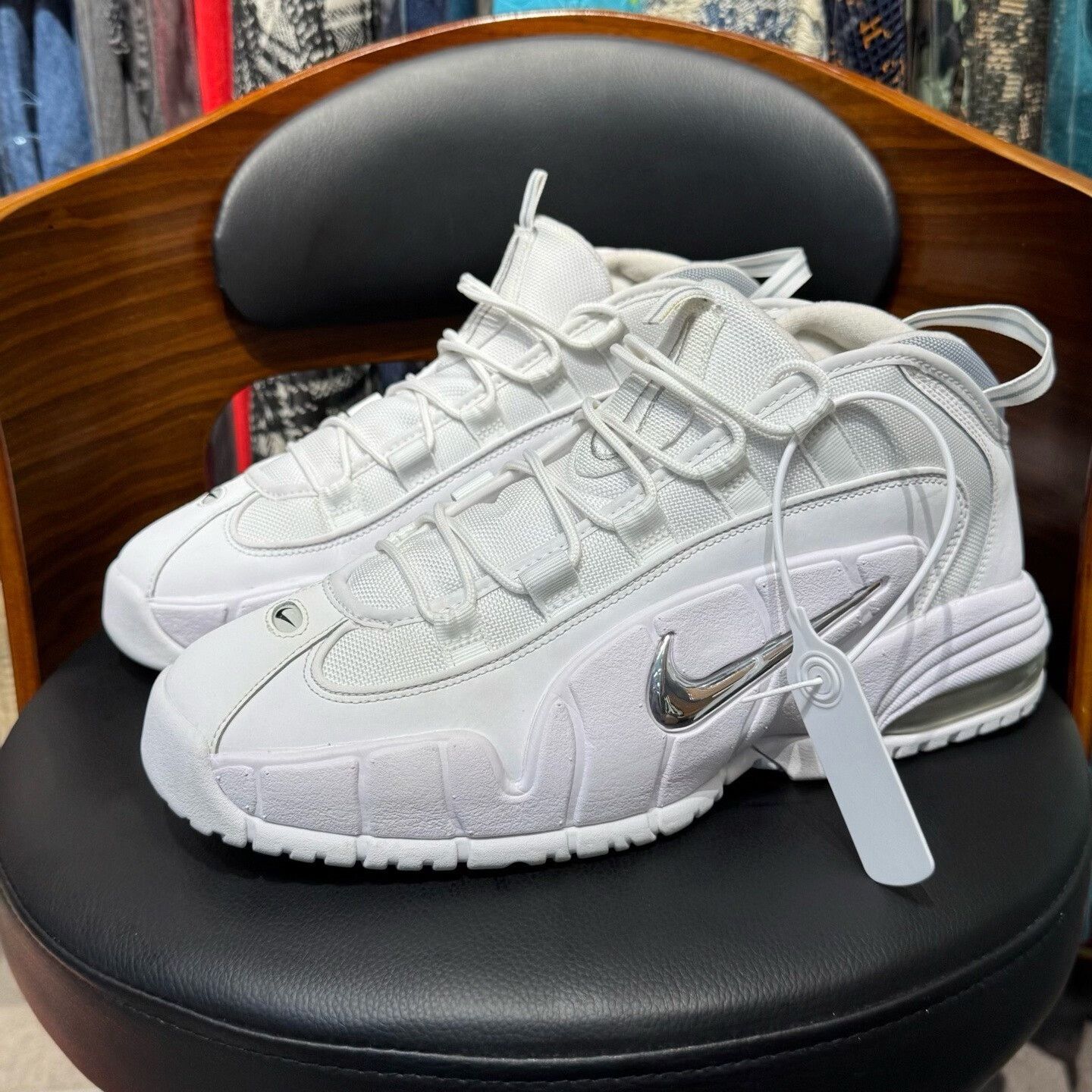 Nike Nike White Lowtop Sneakers 45 Men Size US 11.5 / EU 44-45 - 1 Thumbnail