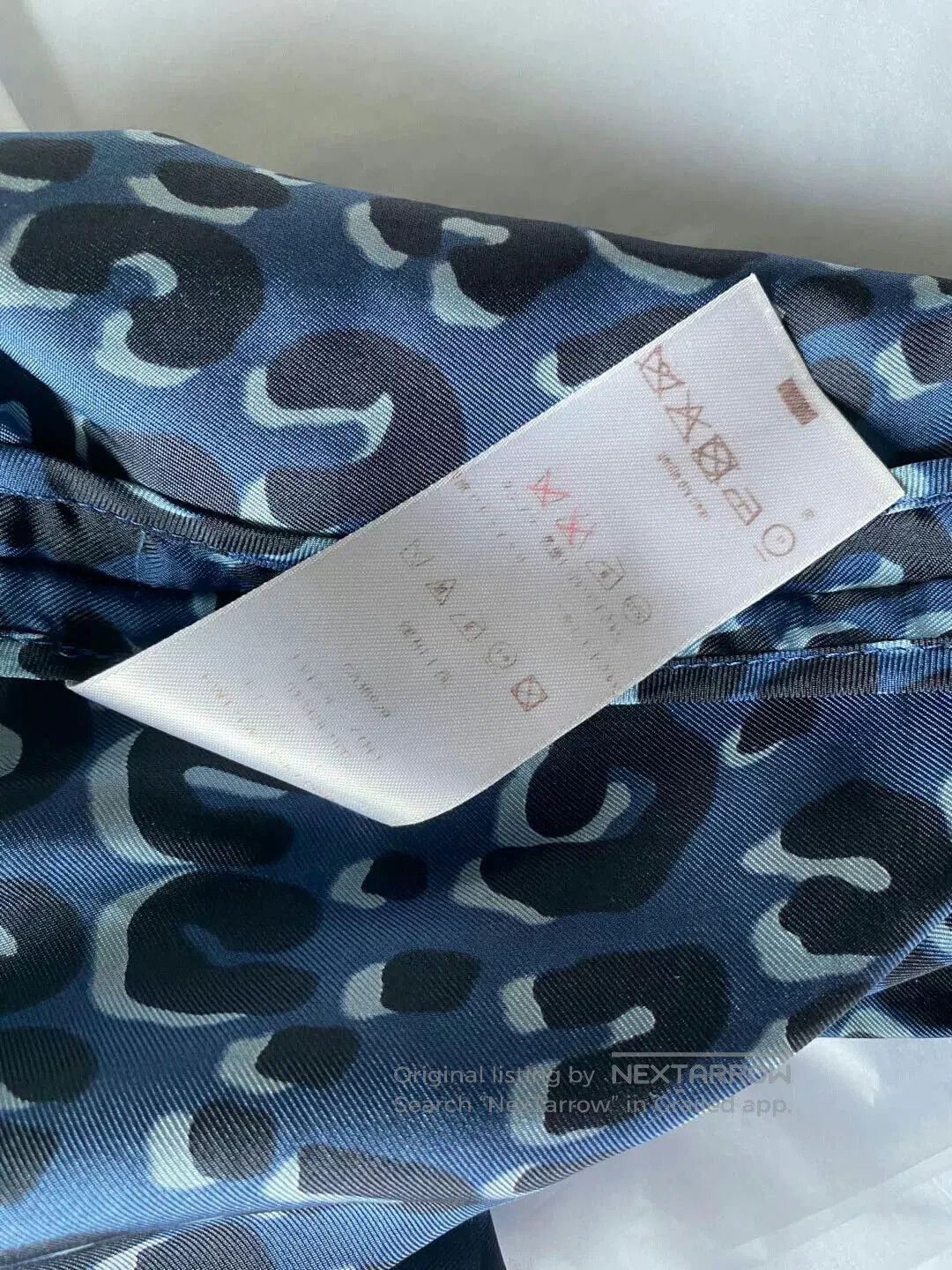 Louis Vuitton LV Silk Skirt. Size 33" - 7 Thumbnail