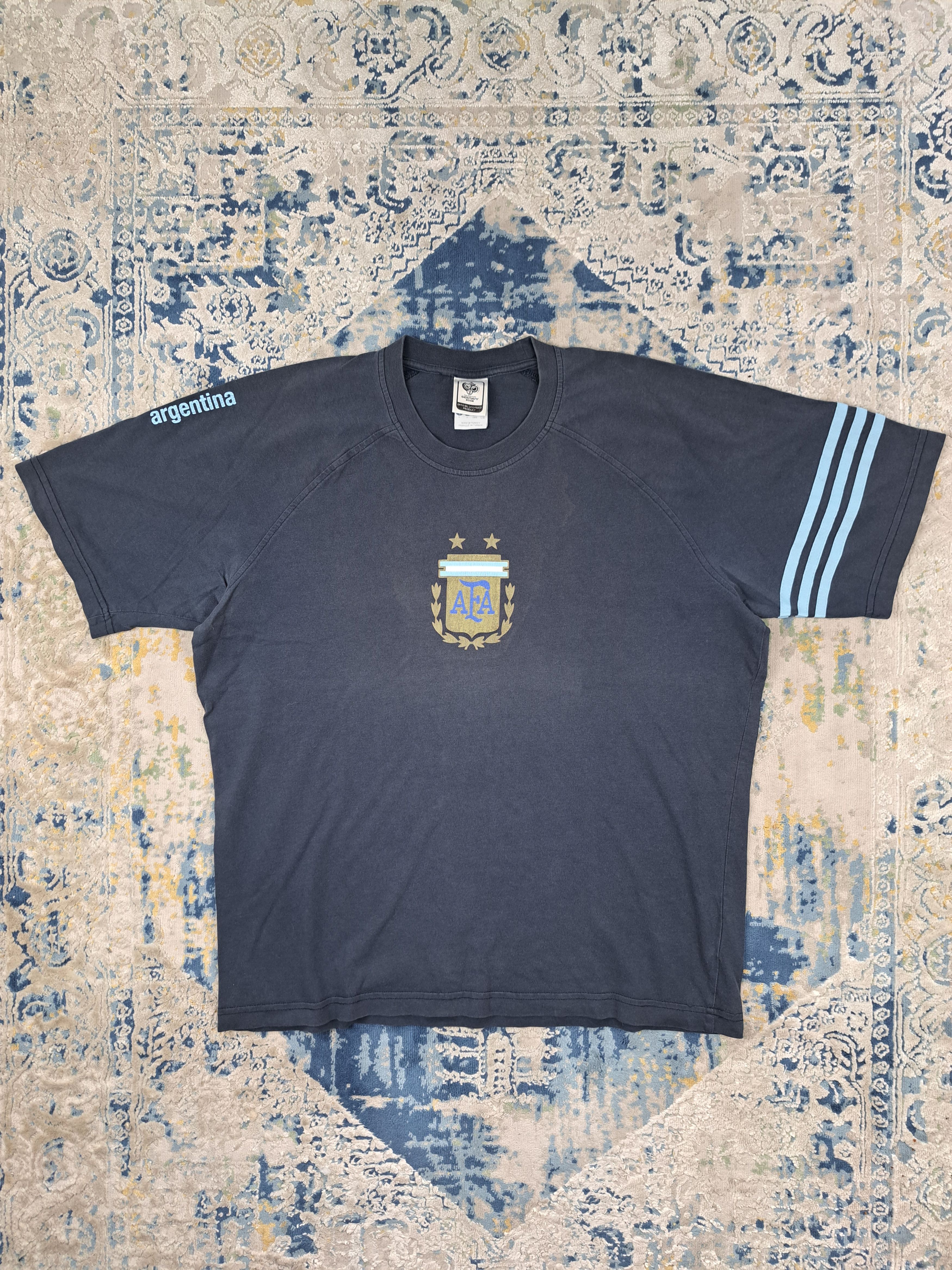 Adidas Vintage 2006 Fifa World Cup Argenitna Tee Central Logo Size US L / EU 52-54 / 3 - 1 Thumbnail